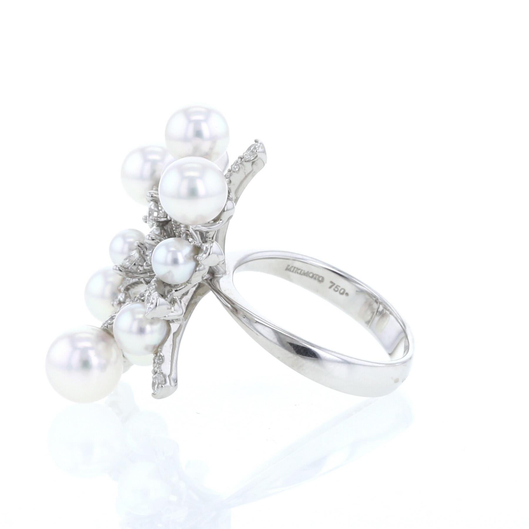 A World Of Creativity Ring In White Gold, Pearls And
