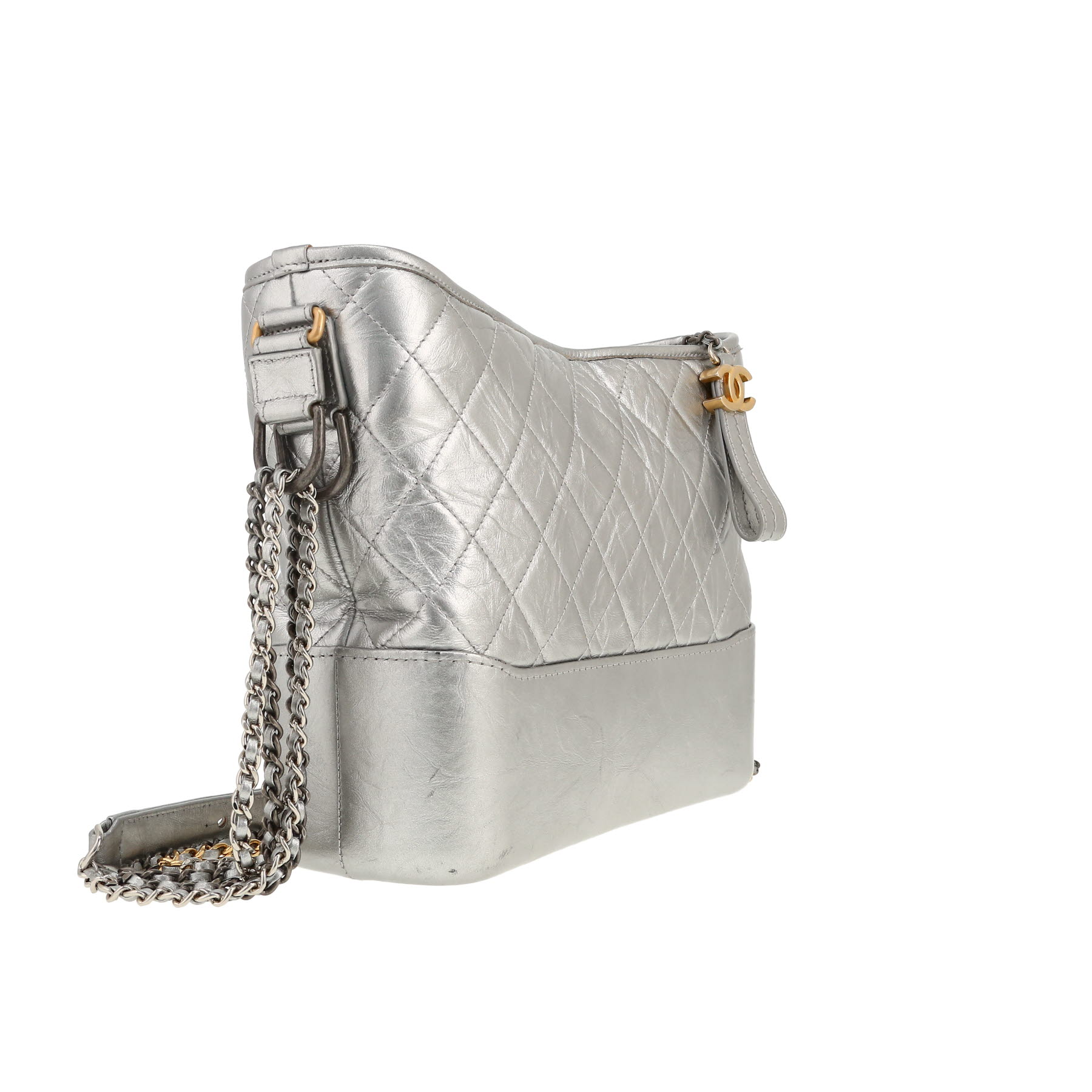 Bolso bandolera Chanel Gabrielle  modelo mediano en cuero acolchado plateado