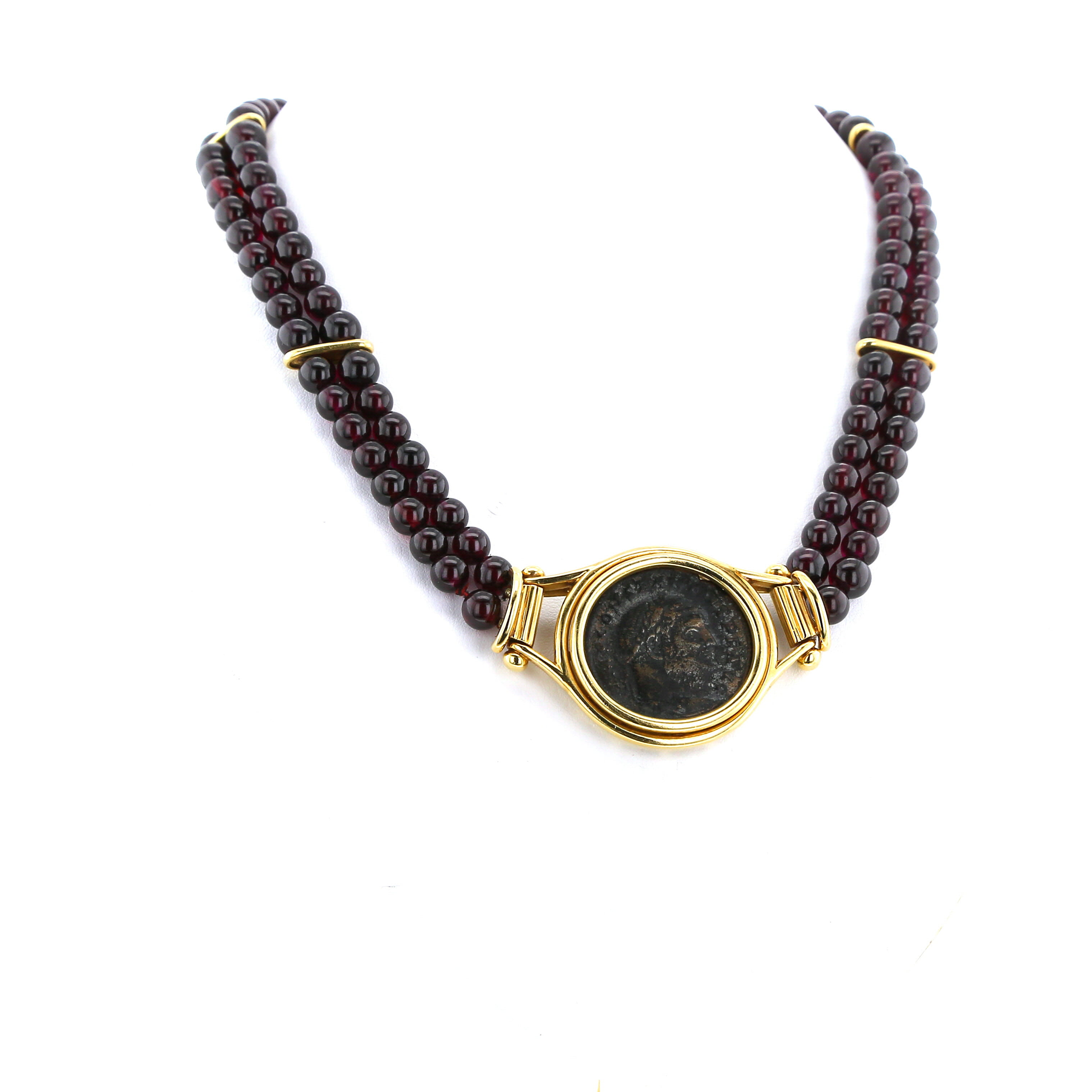 Collar época años 90 Vintage en oro amarillo,  granates y bronce