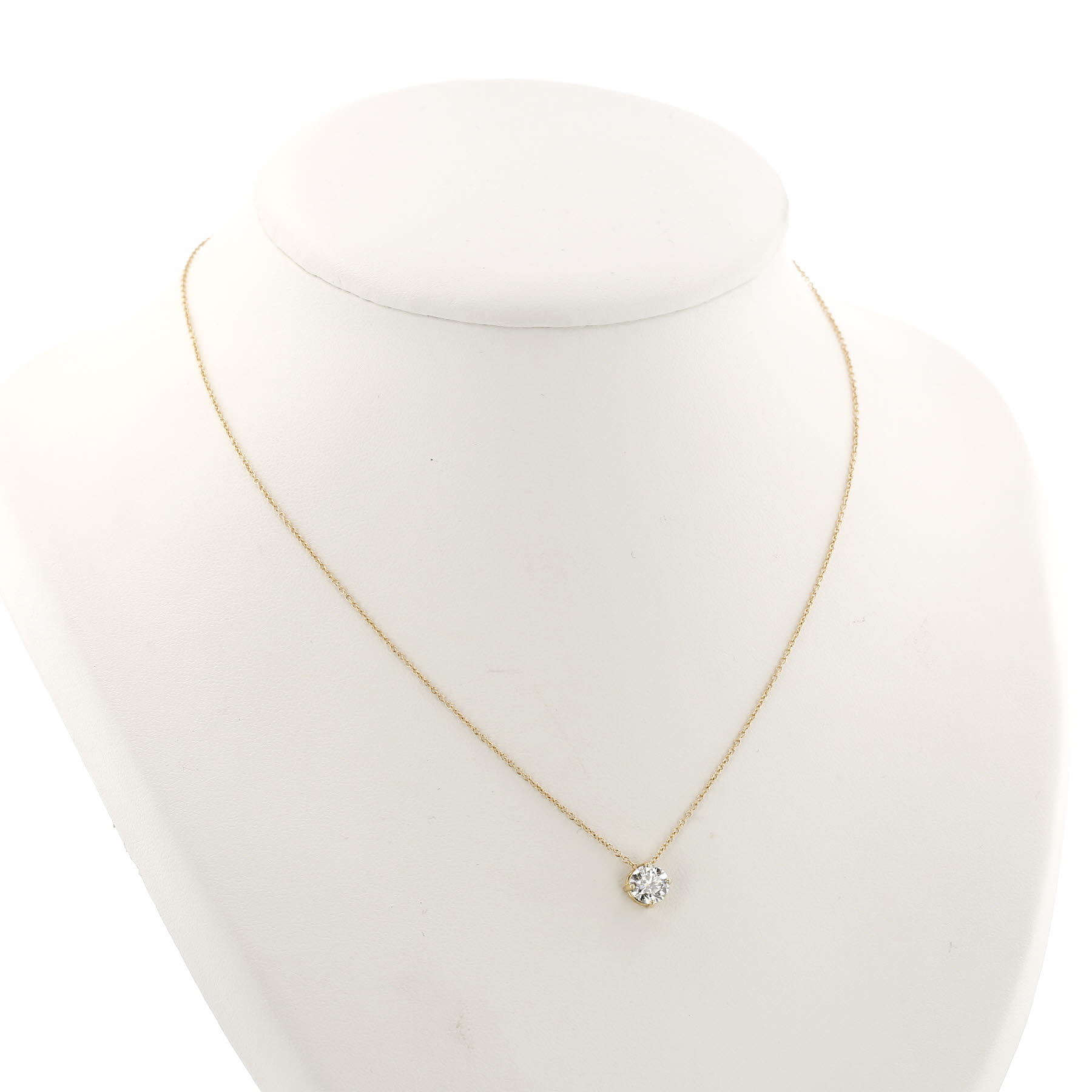 Collier en or jaune et diamant (1 carat)