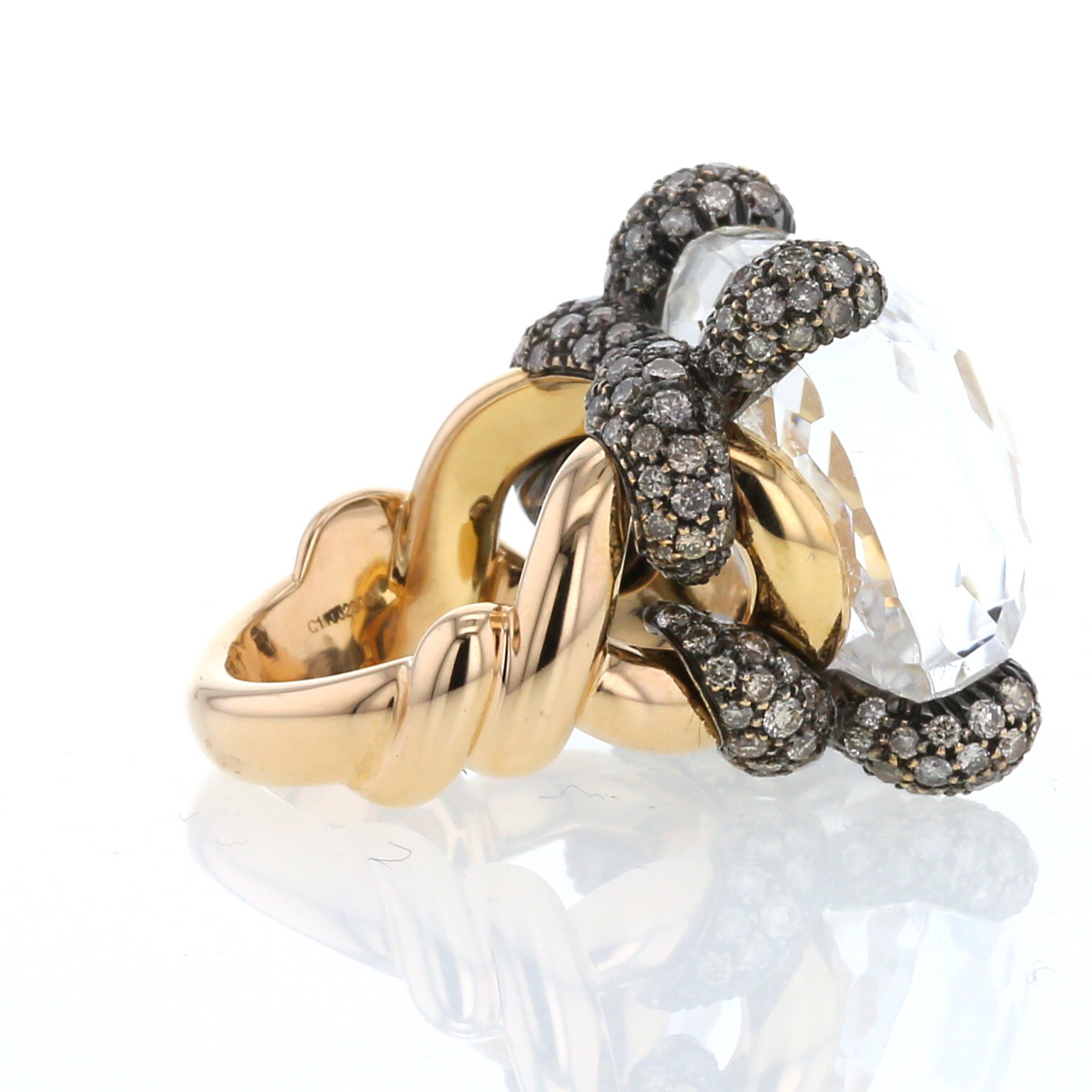 Pomellato Tango ring in pink gold,  rock crystal and diamonds