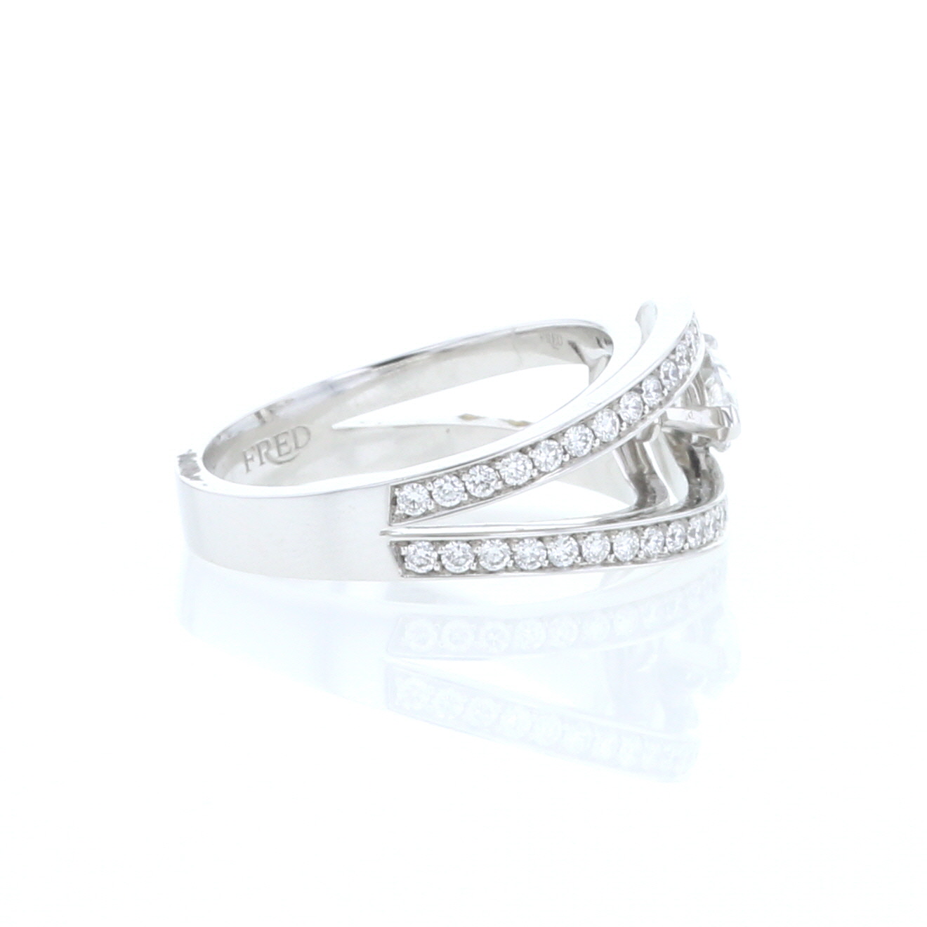 Fred Lovelight sleeve ring in platinium and diamonds Fred Lovelight sleeve ring in platinium and diamonds