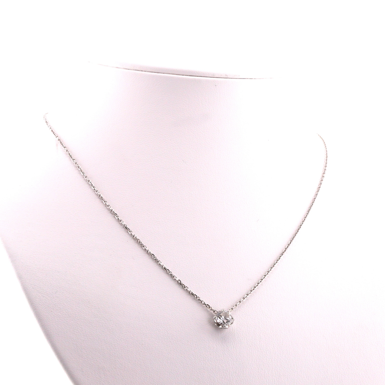 Collier Fred Delphine en or blanc et diamant de 1,03 carat