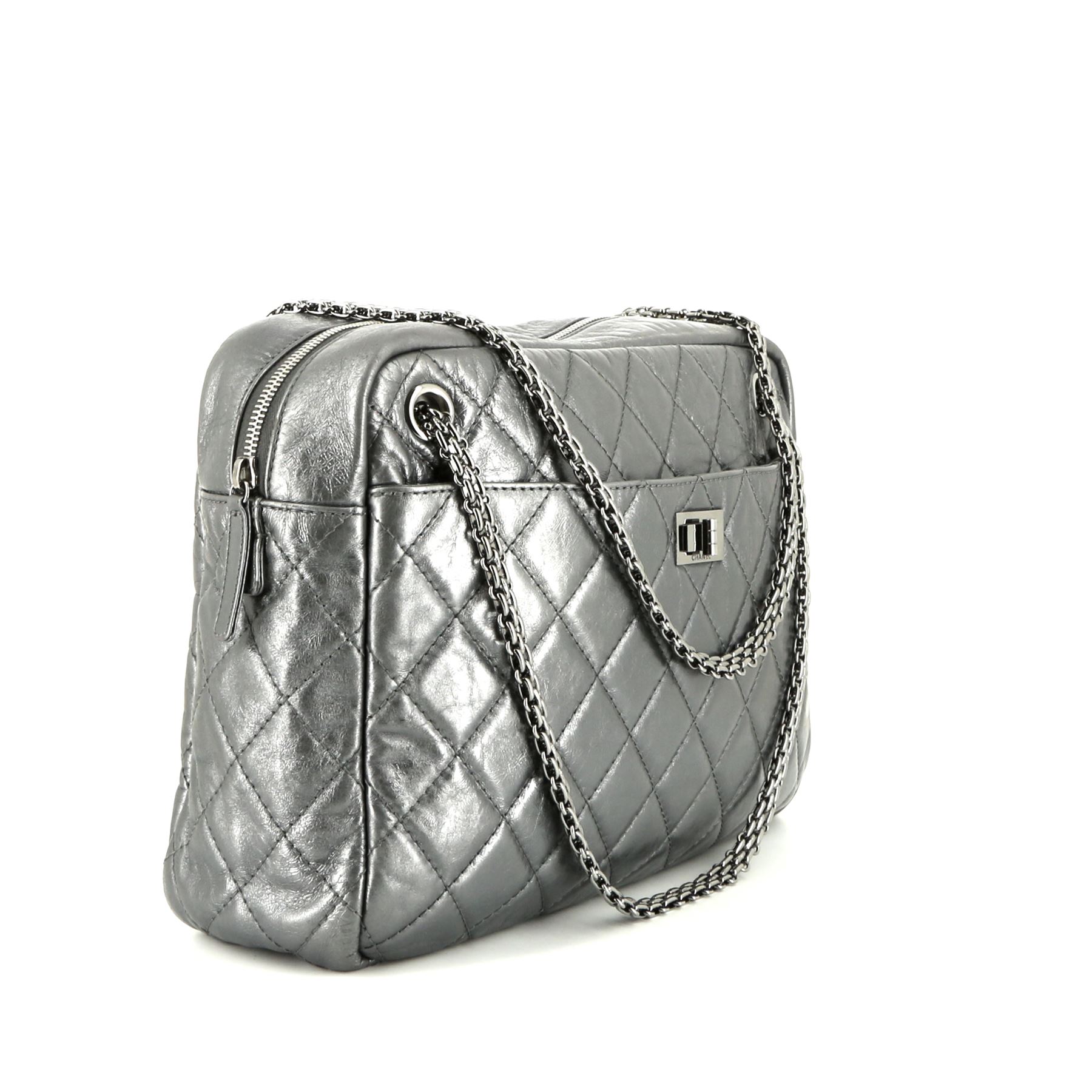 Chanel Camera handbag  in silver quilted leather