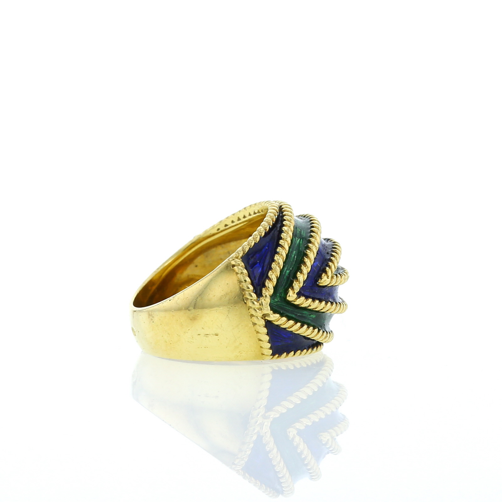 Vintage ring in yellow gold and enamel
