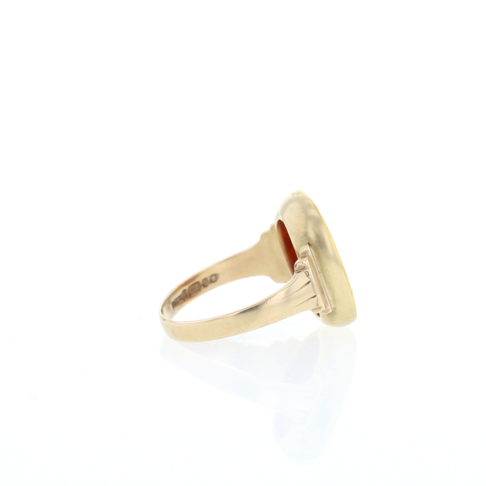 Bague Vintage  en or jaune 9 carats et cornaline