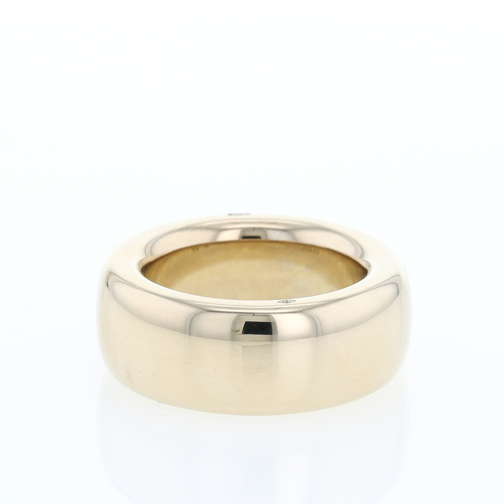 Pomellato Iconica ring in noble gold