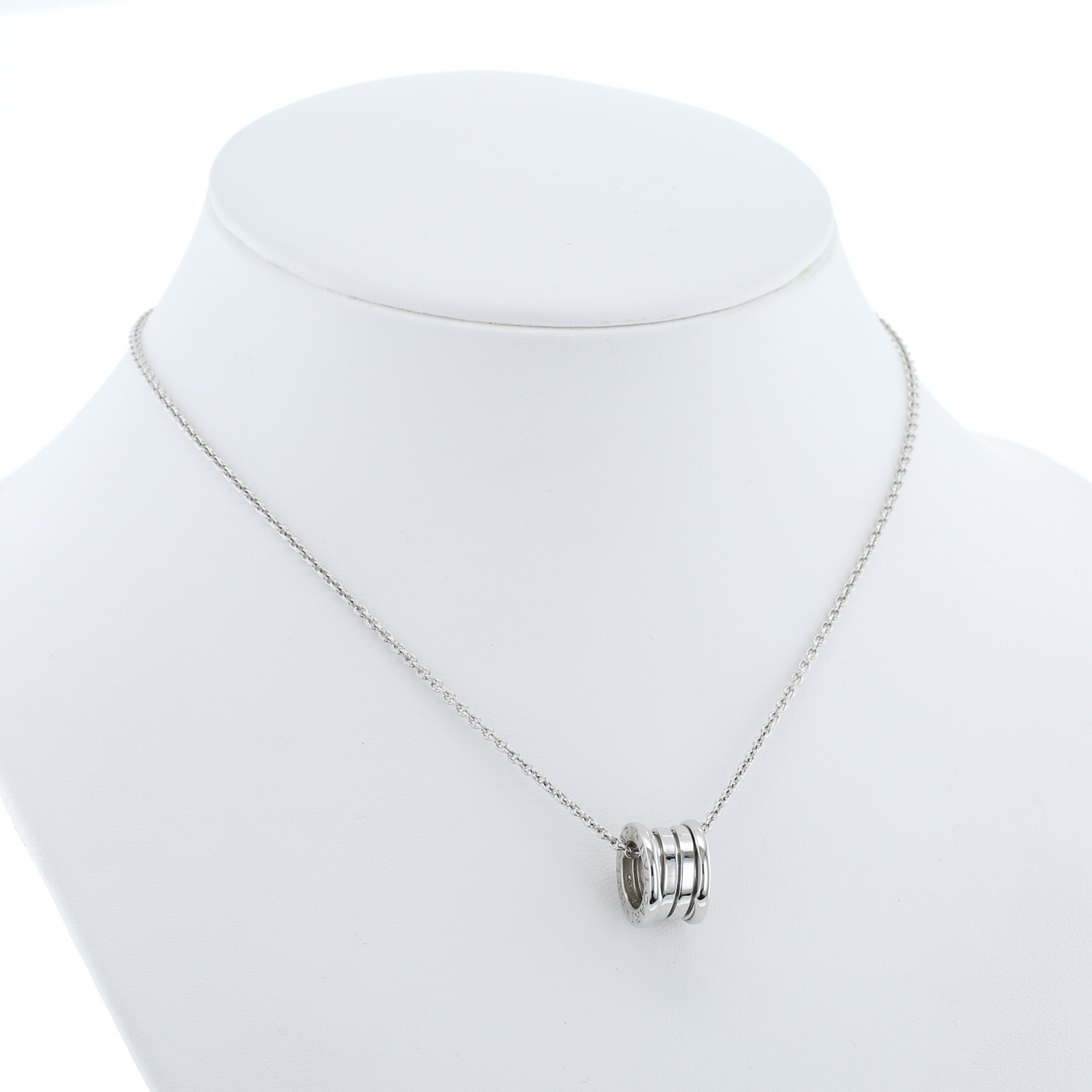 Collar Bulgari B.Zero1 en oro blanco