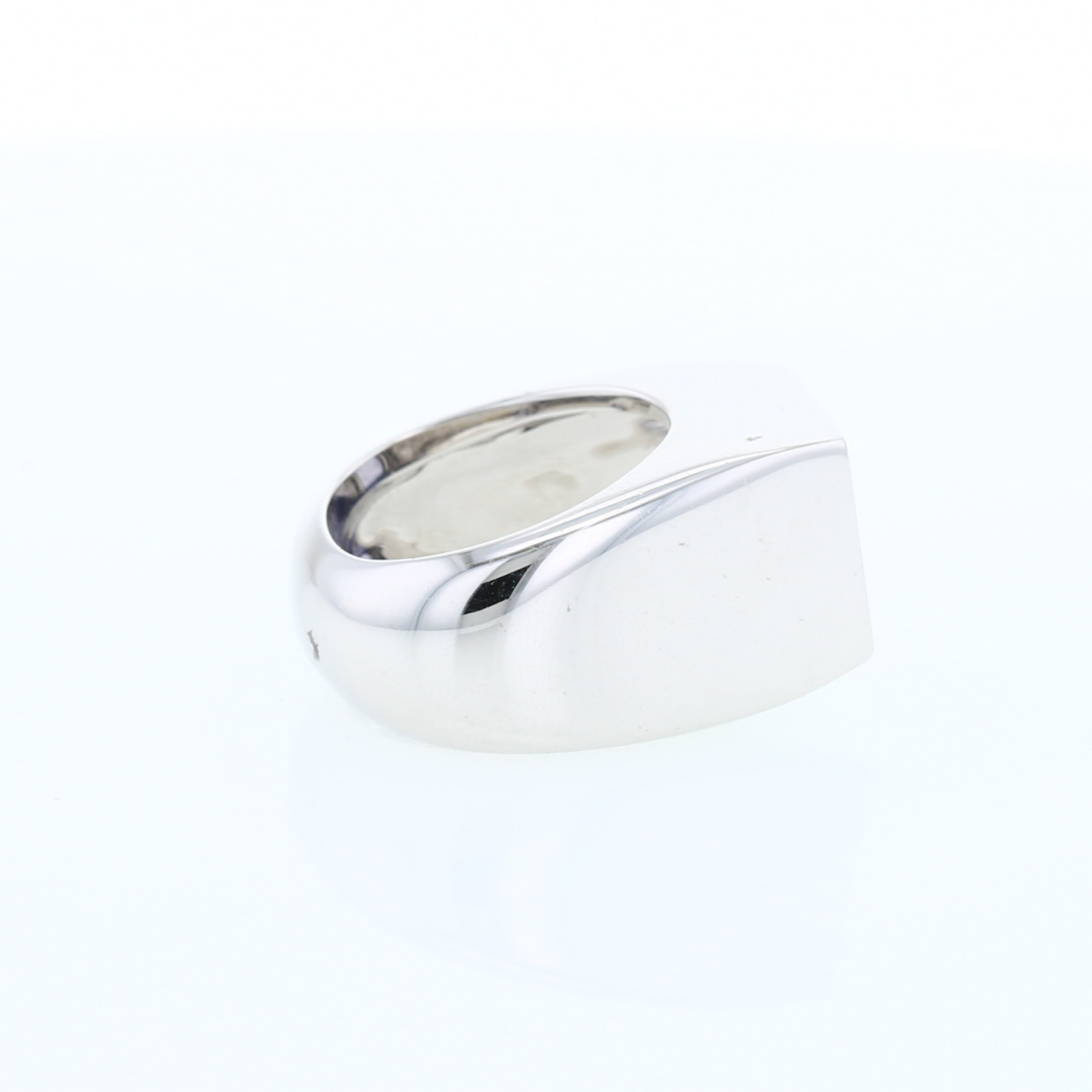 Anello con sigillo Hermès  in oro bianco e cordierite