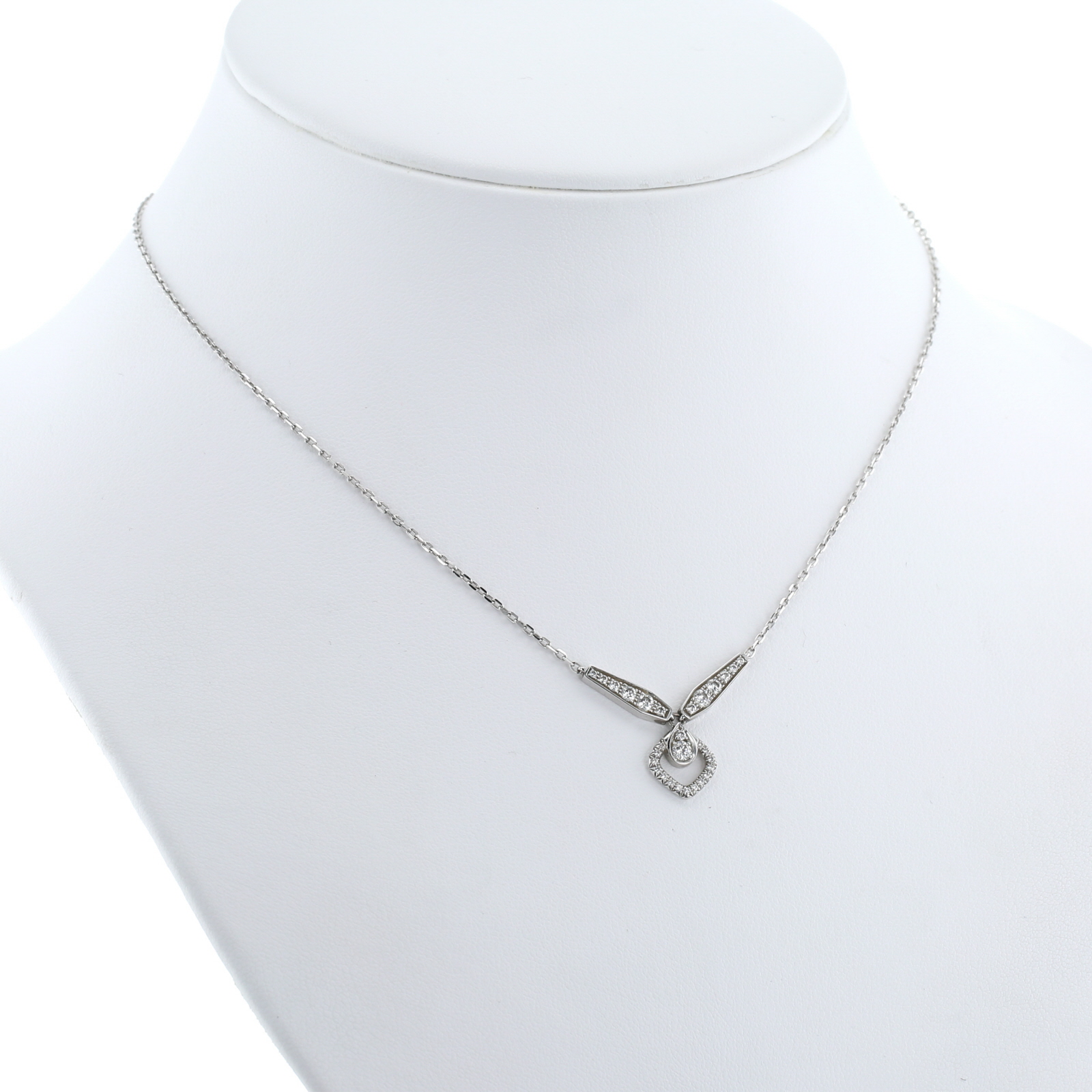 Collana Chaumet Joséphine Éclat Floral in oro bianco e diamanti
