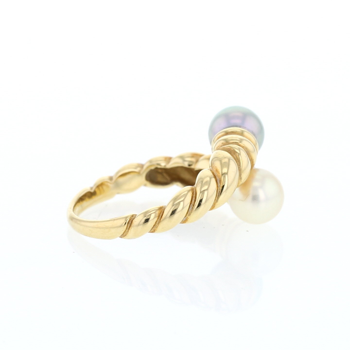 Tasaki  ring in yellow gold and cultured pearls