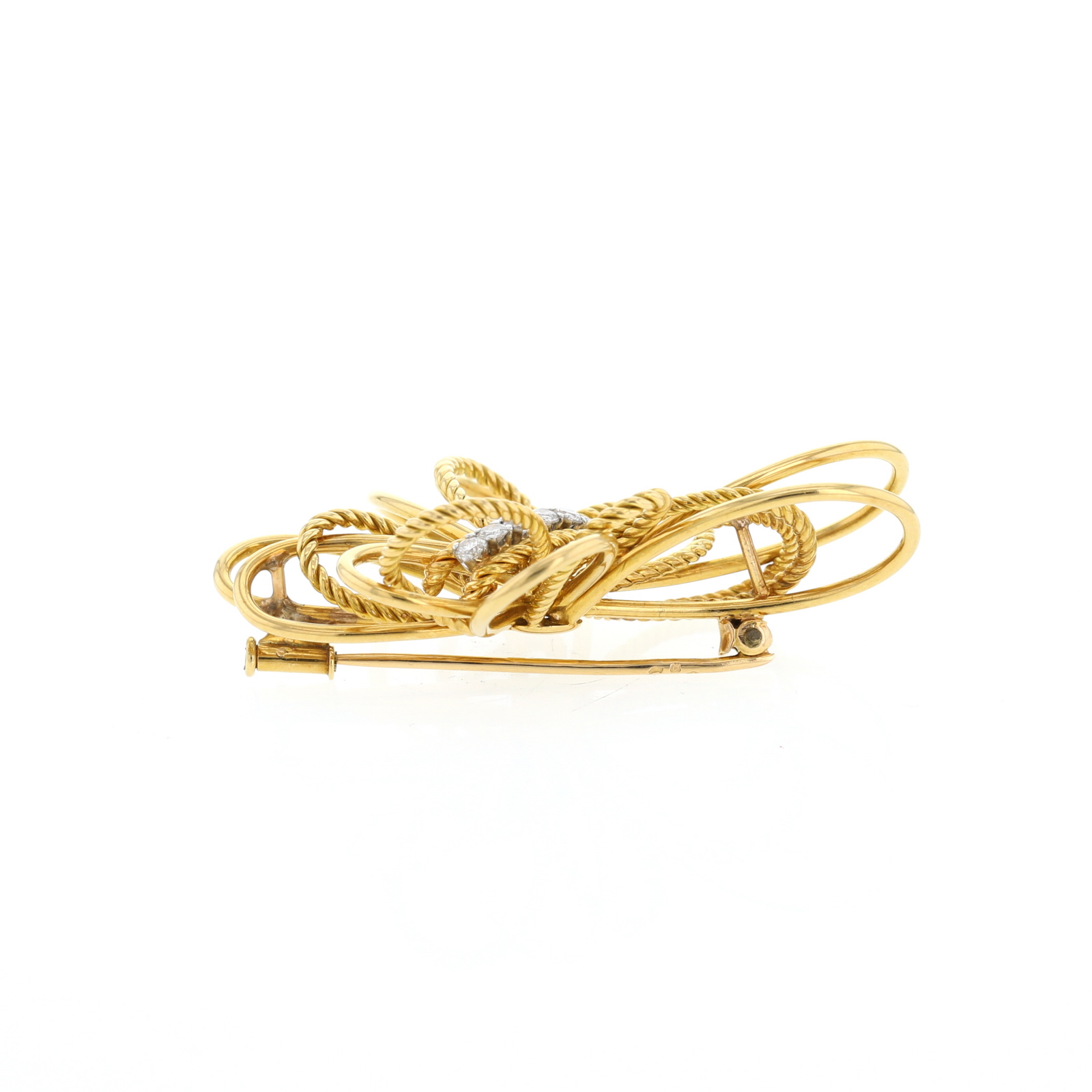 Vintage  brooch in yellow gold and diamonds