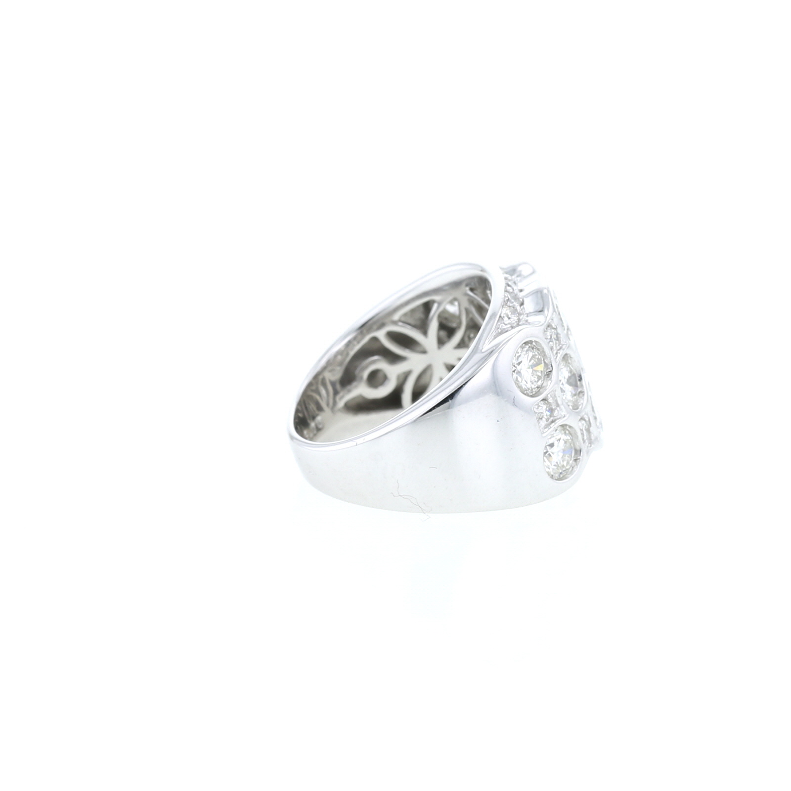 Anello Vintage  in oro bianco e diamanti
