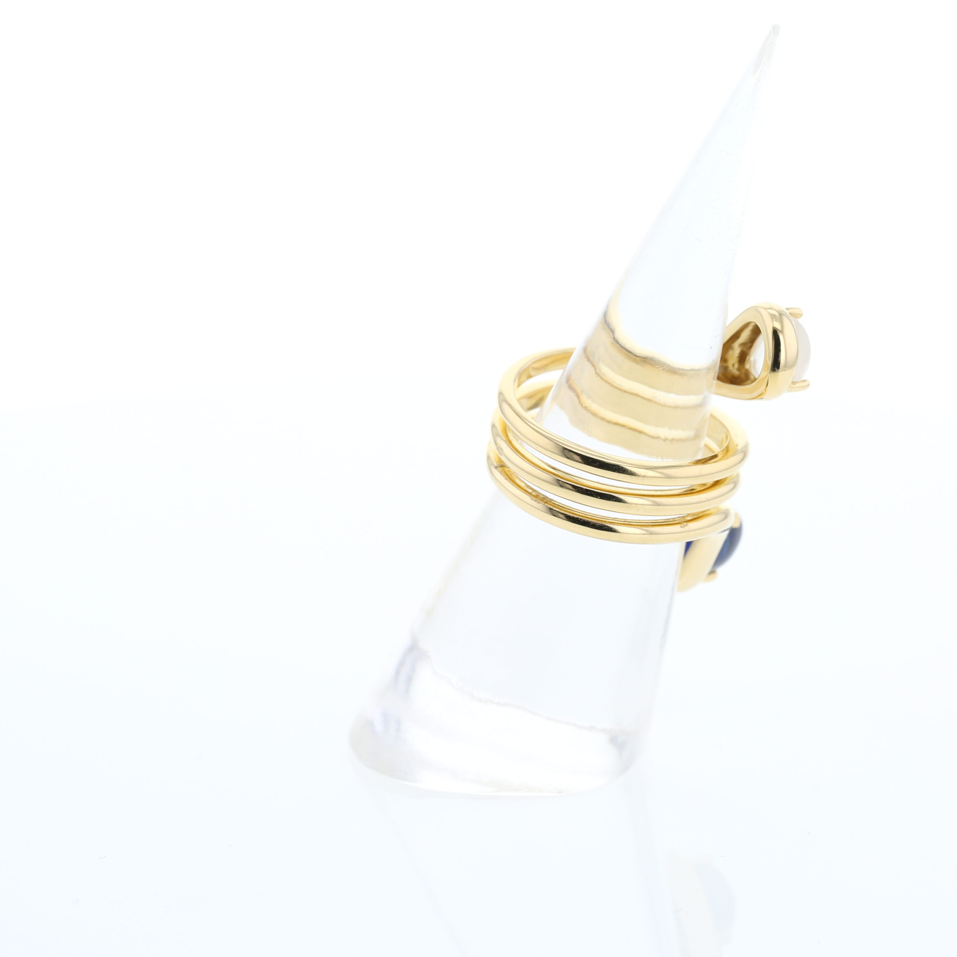 Sortija Vintage  de oro amarillo, piedra lunar y zafiro