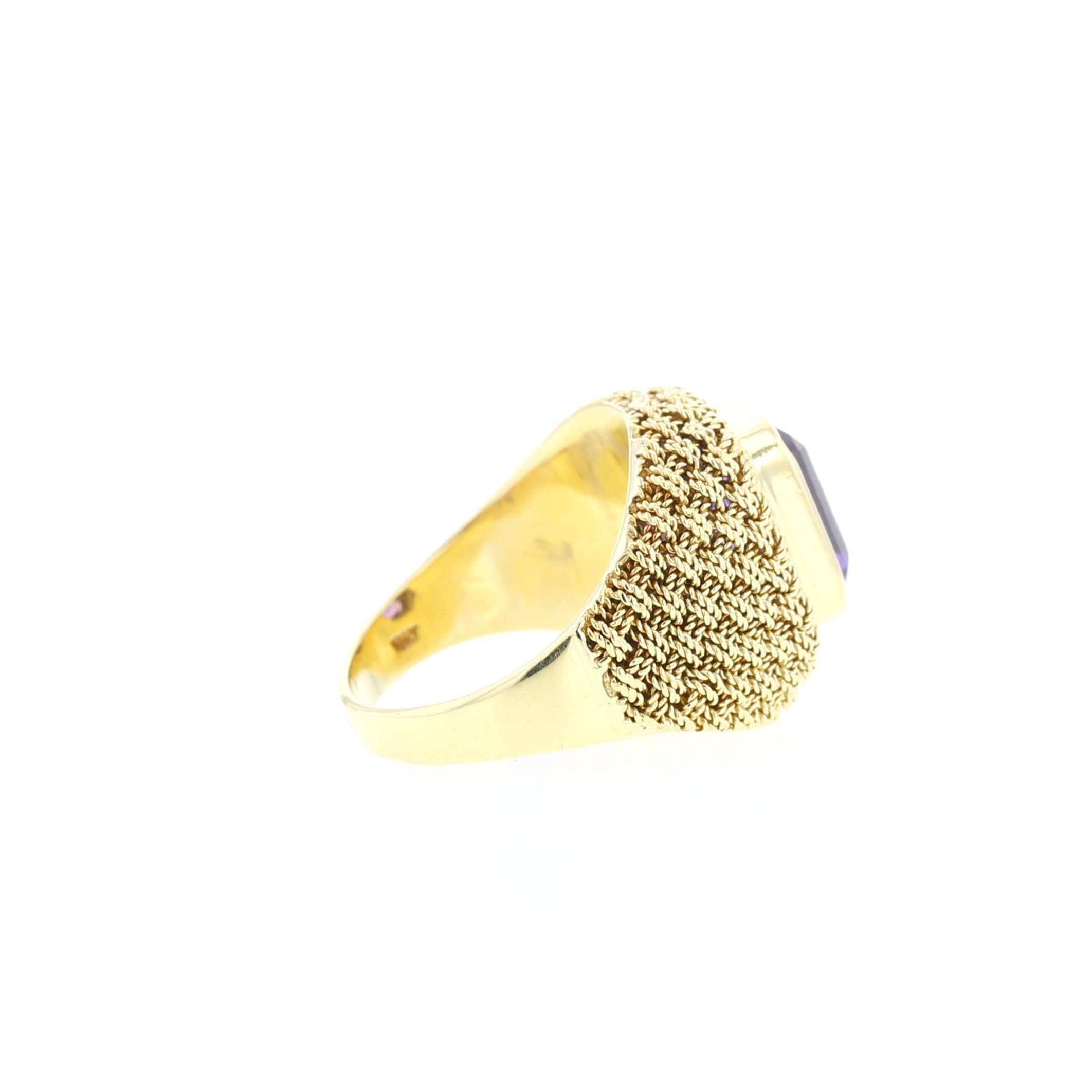 Vintage  ring in yellow gold and amethyst