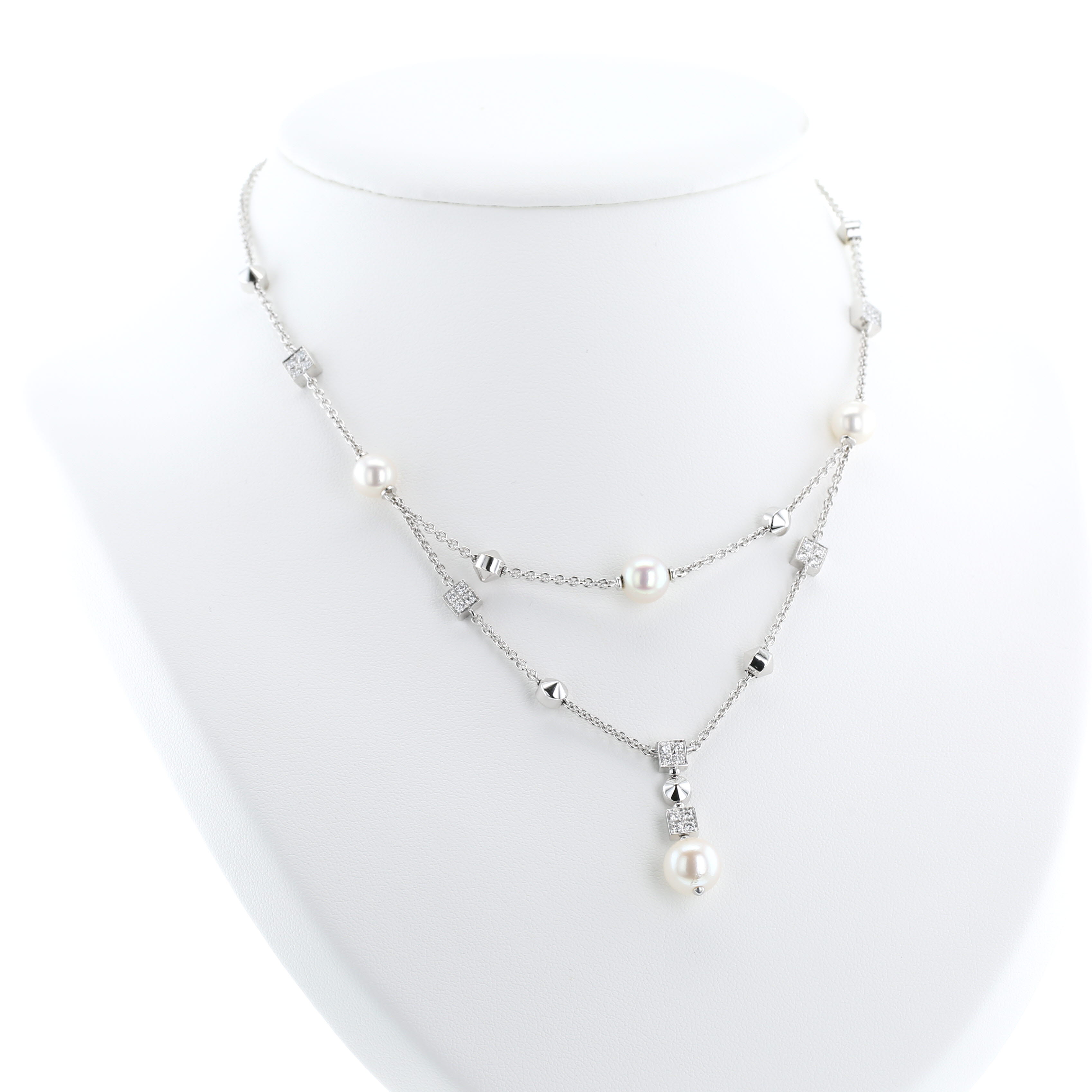 Collier Bulgari Lucéa en or blanc, diamants et perles de culture