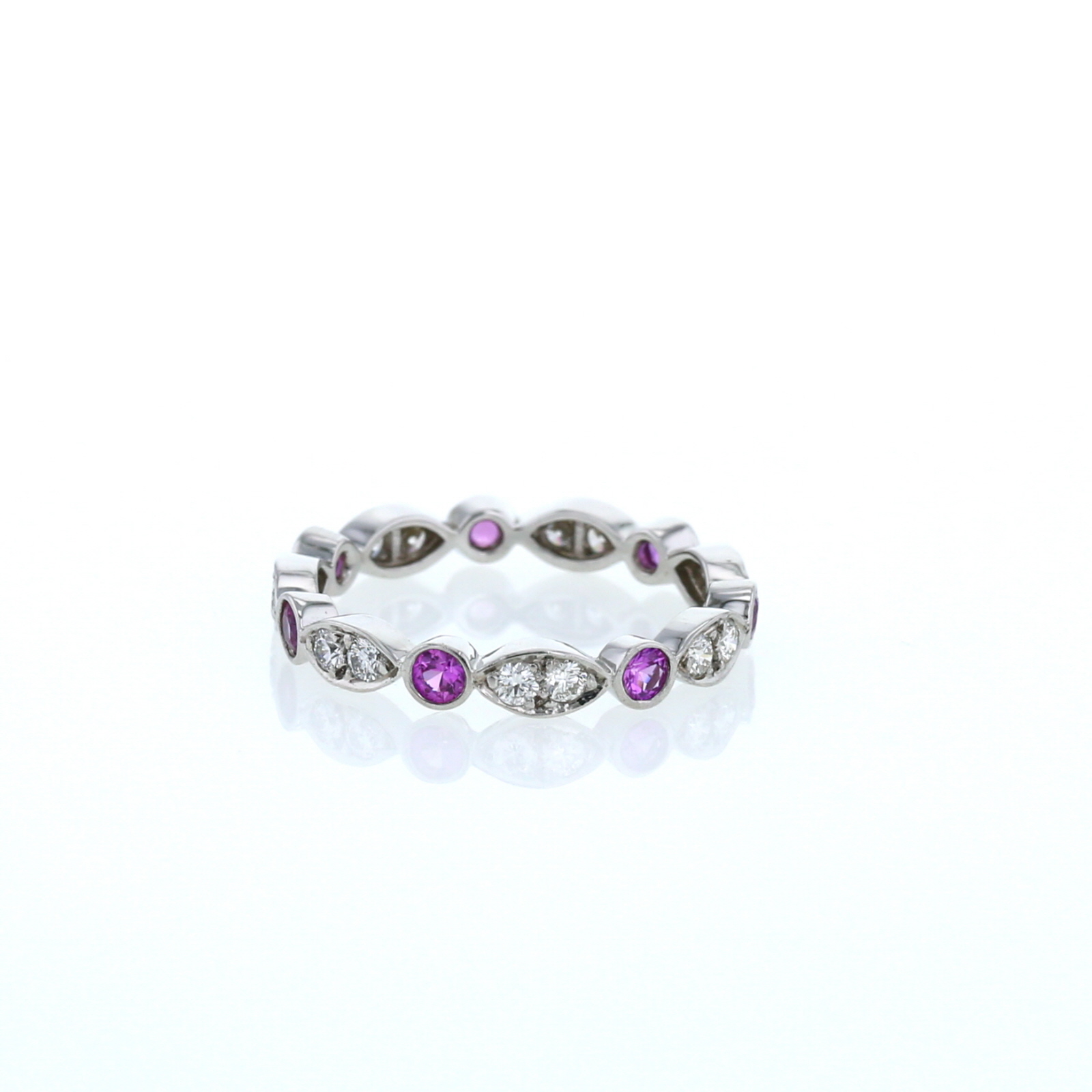 Anello Tiffany & Co Jazz in platino, diamanti e zaffiri