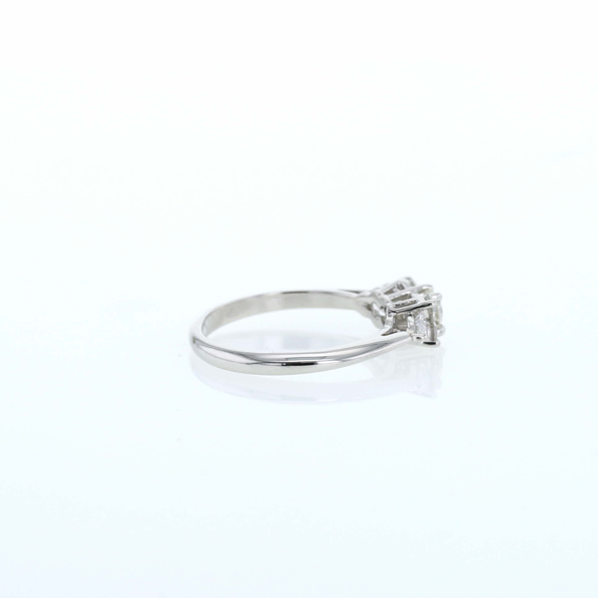 Sortija Tiffany & Co Seven Stone de platino y diamantes