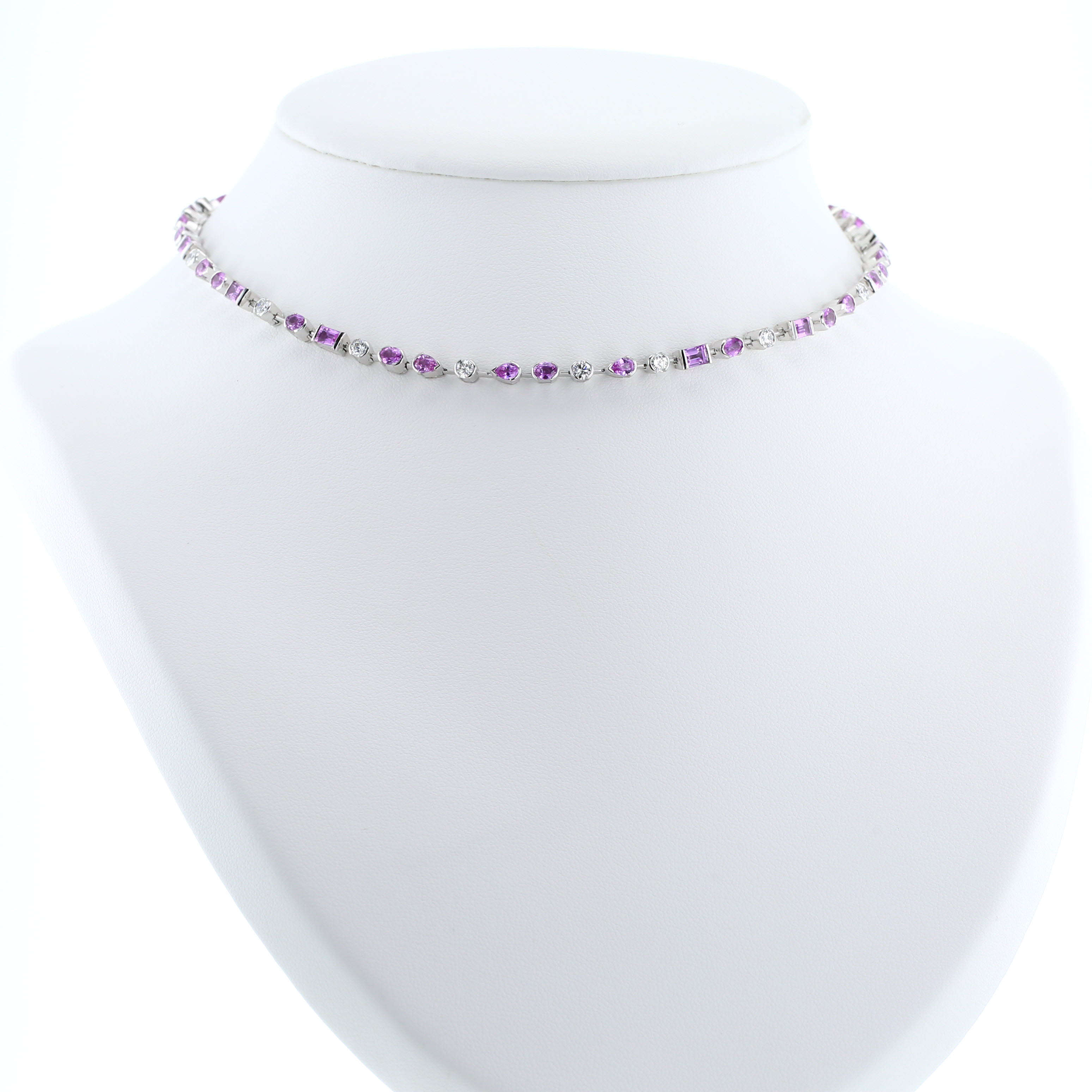 Collier Cartier Meli Melo en or blanc, diamants et saphirs rose