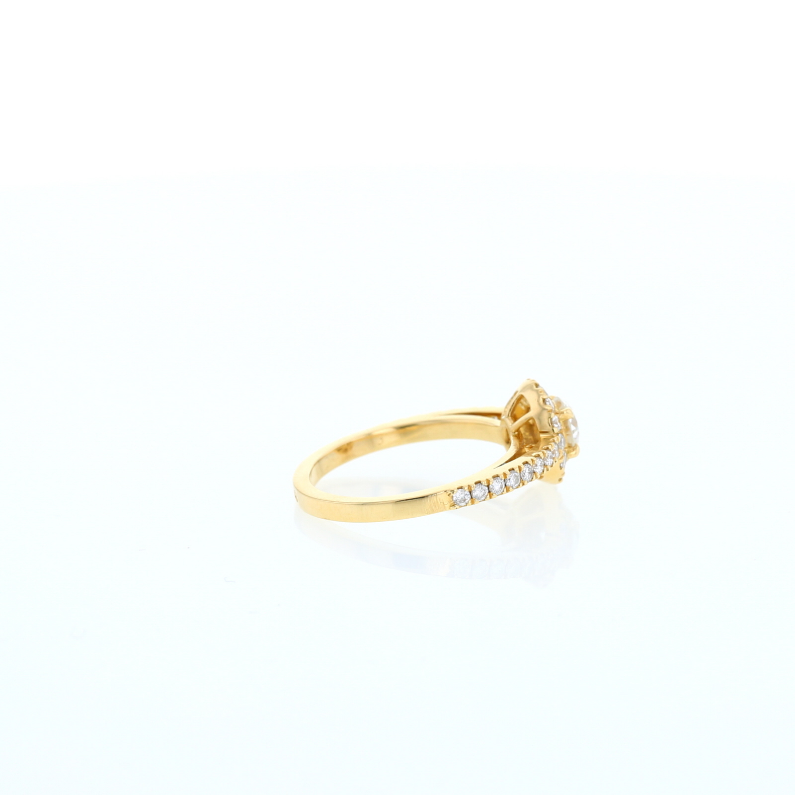 Anello Vintage  in oro giallo e diamanti