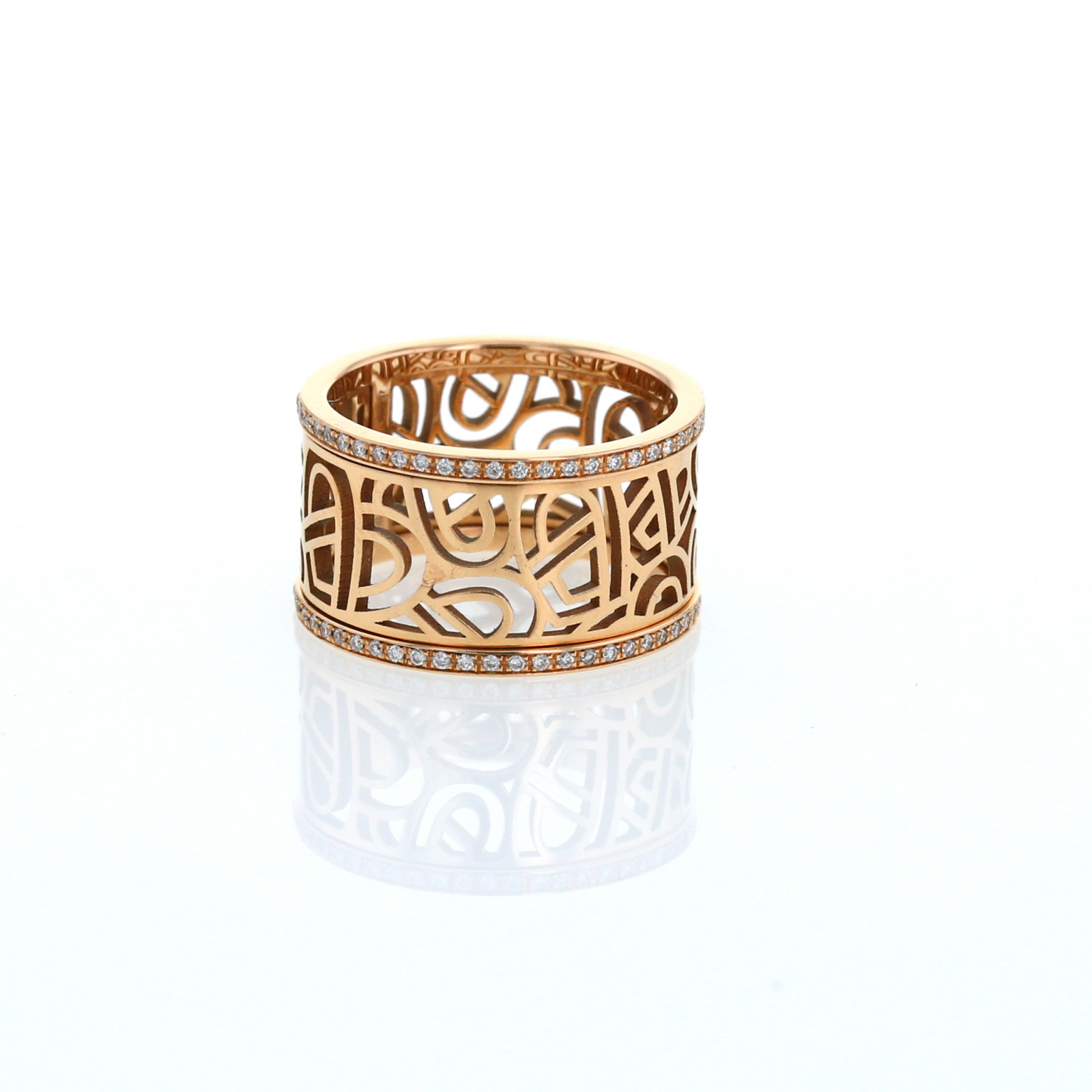 Poiray Coeur Fil medium model ring in pink gold and diamonds