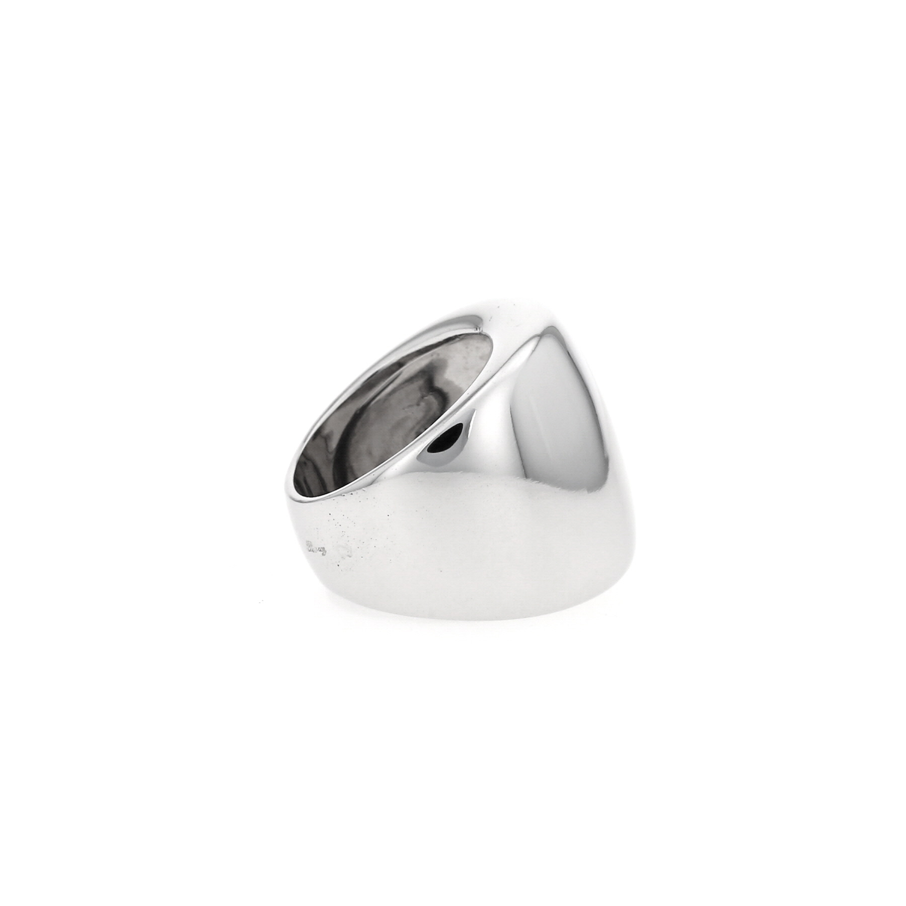 Poiray  ring in white gold