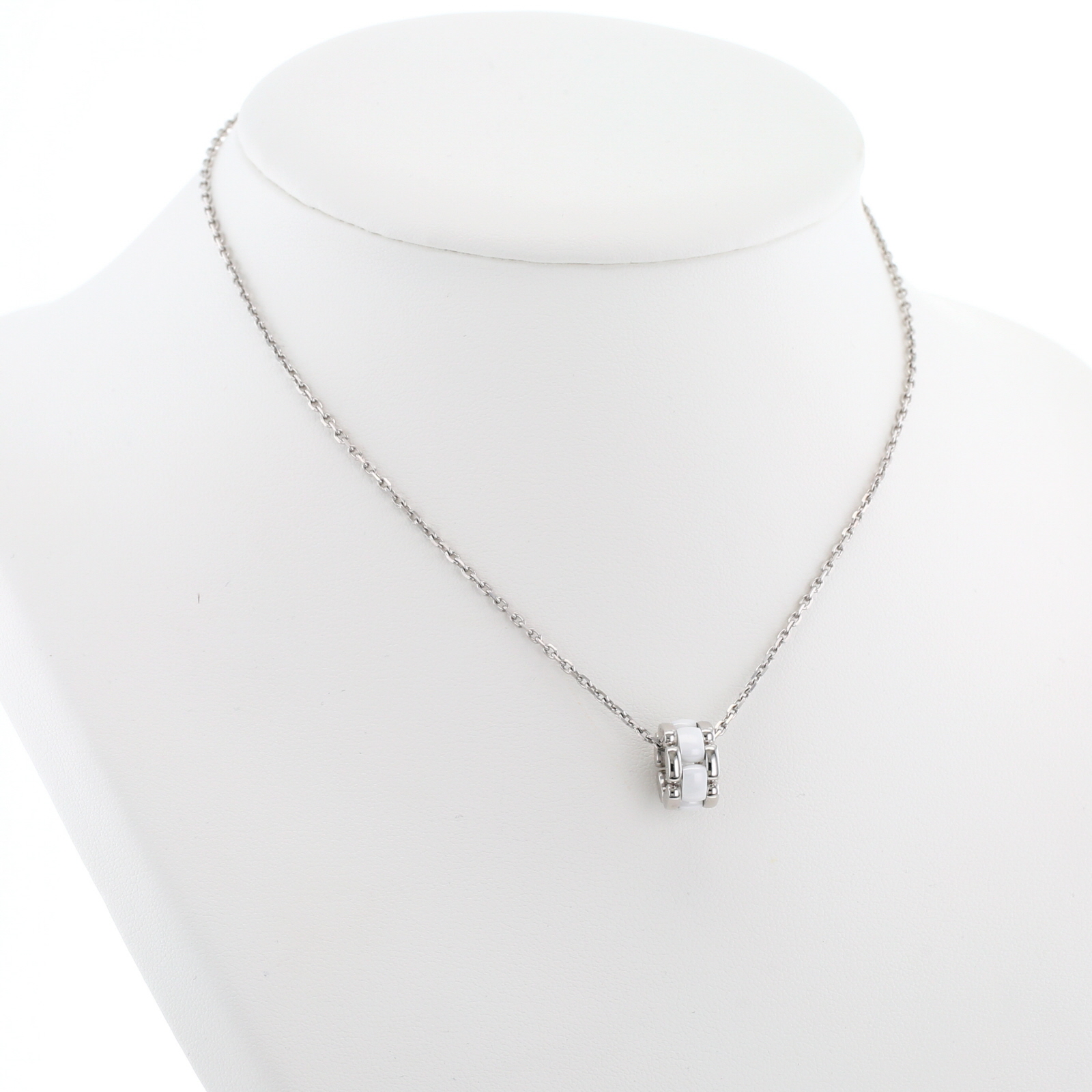 Collana Chanel Ultra in oro bianco e ceramica bianco