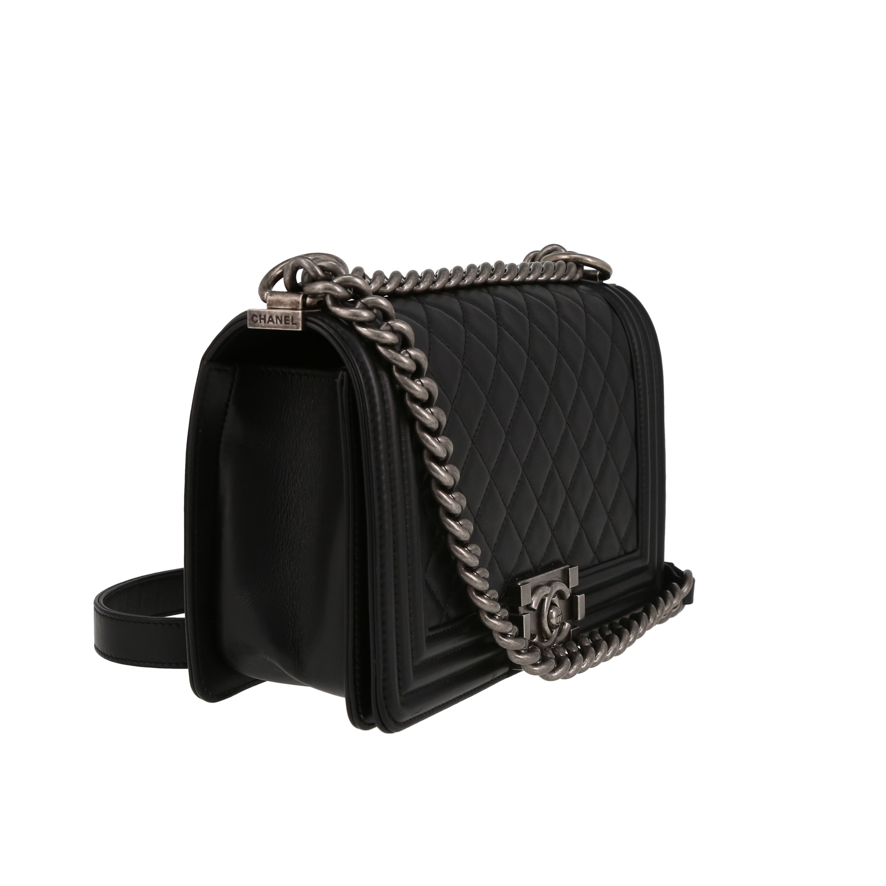 Chanel  Boy shoulder bag  in black quilted leather