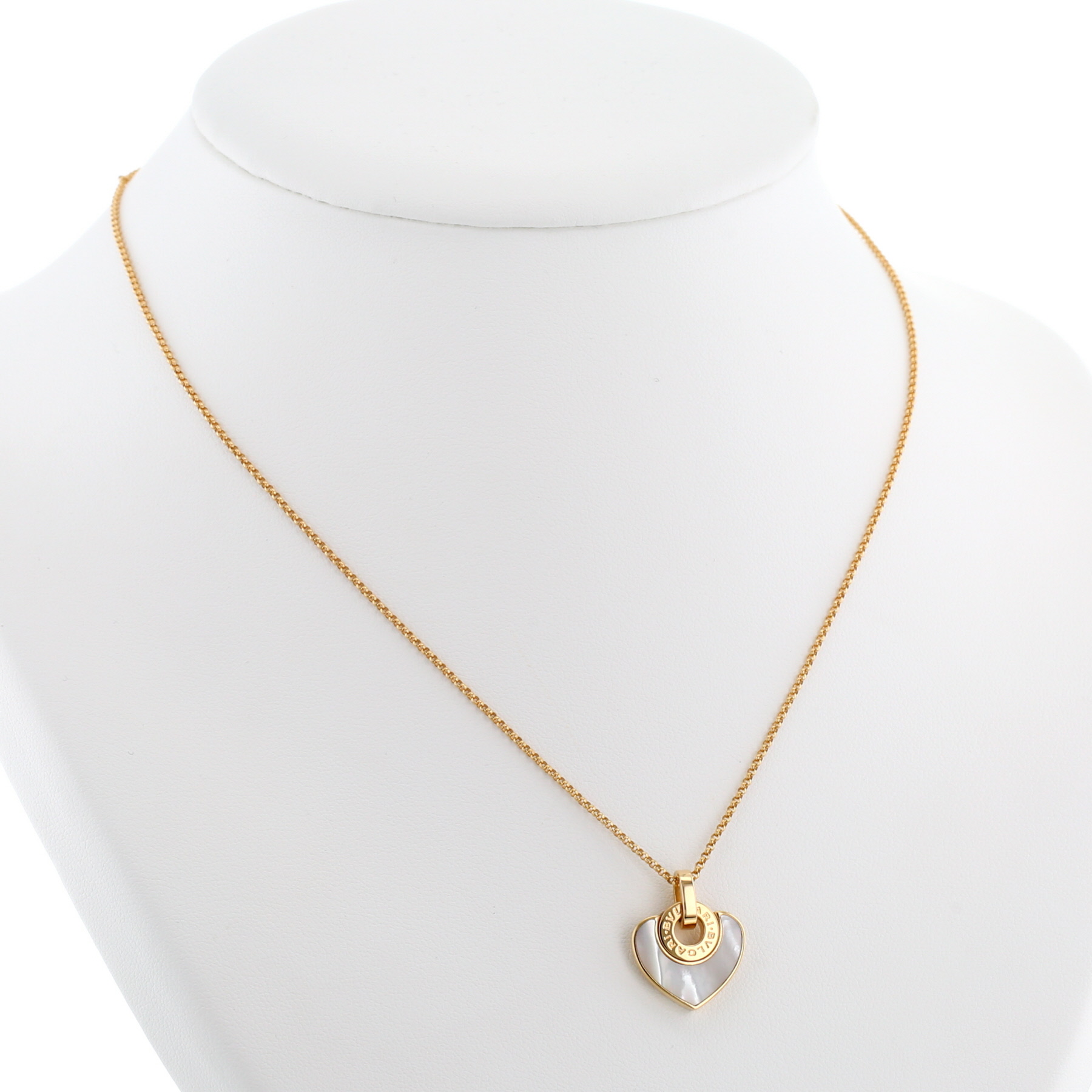 Collana Bulgari Cuore in oro rosa e madreperla