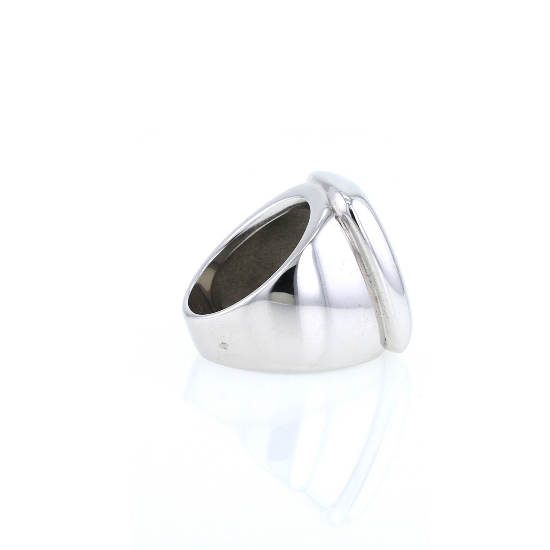 Anello Van Cleef & Arpels Babylone in oro bianco e madreperla