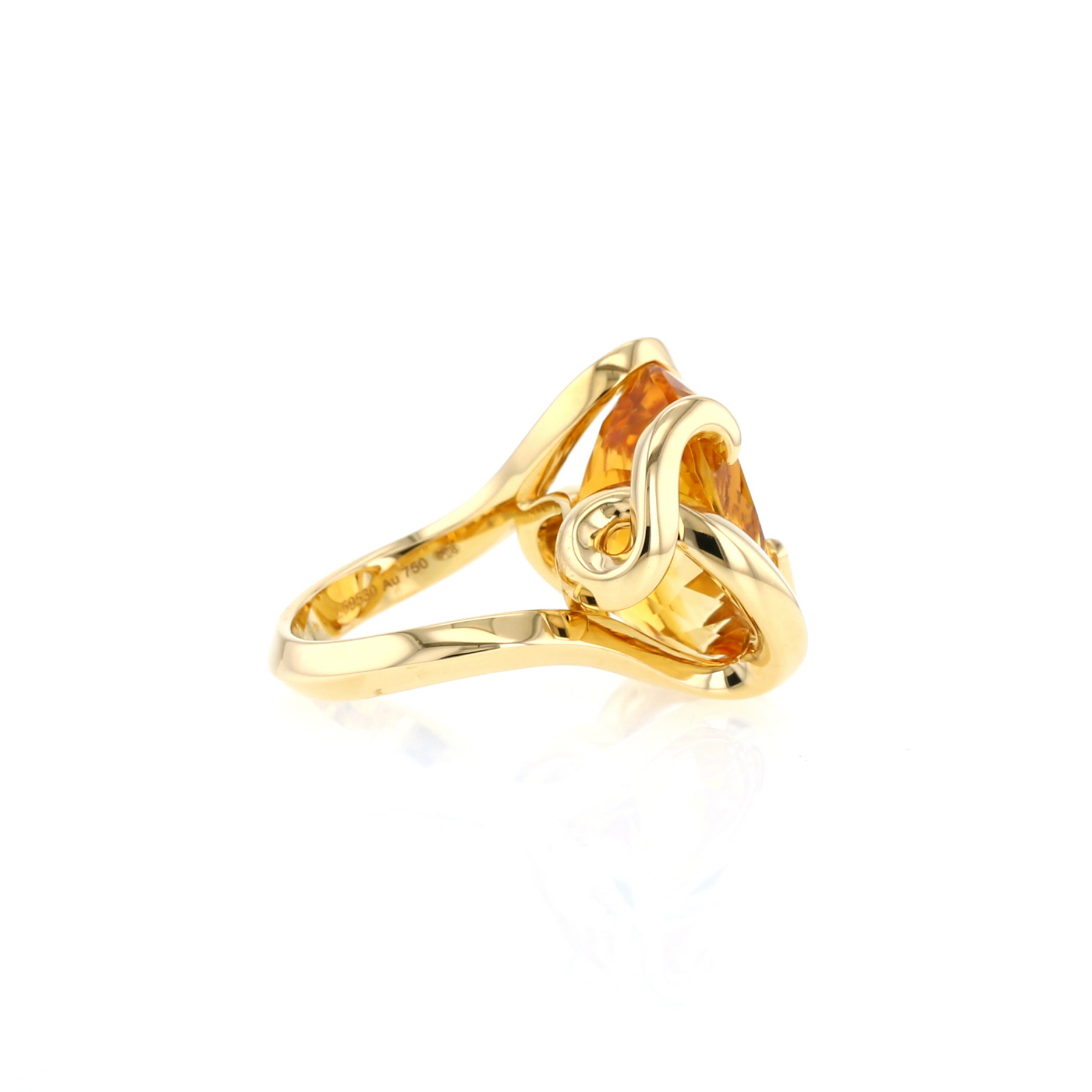 Sortija Boucheron Trouble de oro amarillo y citrino