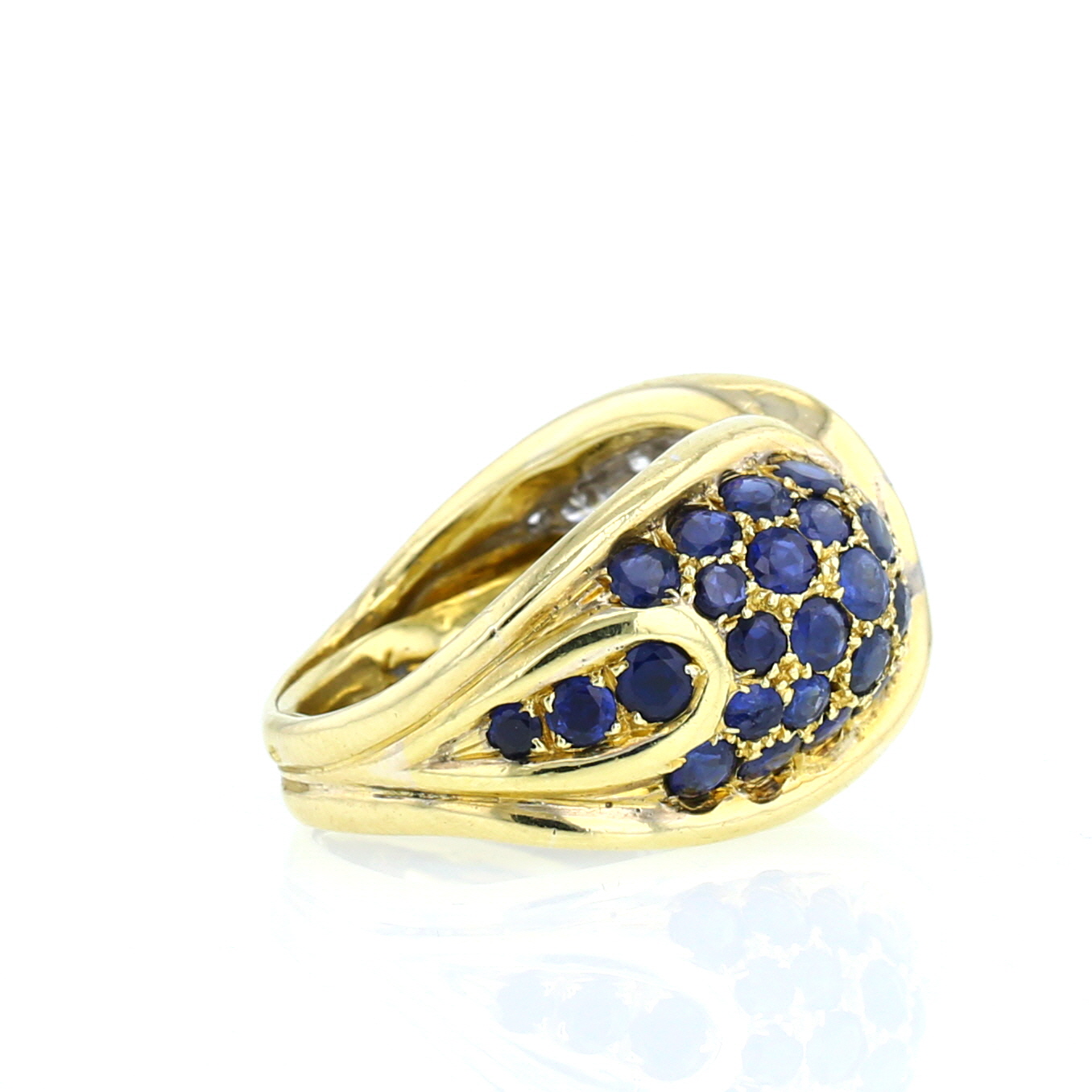 Vintage  ring in yellow gold, sapphires and diamonds