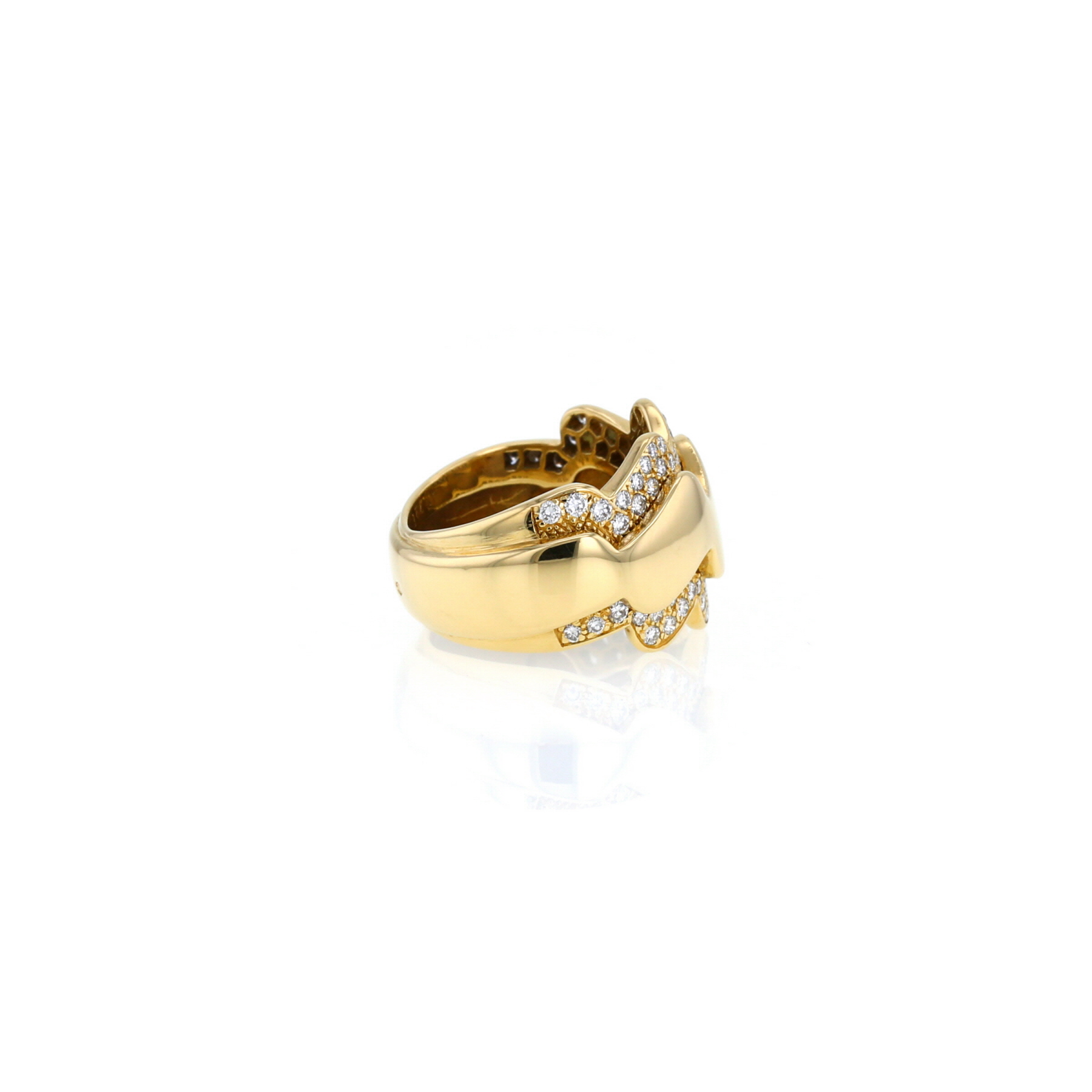 Van Cleef 
Arpels  ring in yellow gold and diamonds