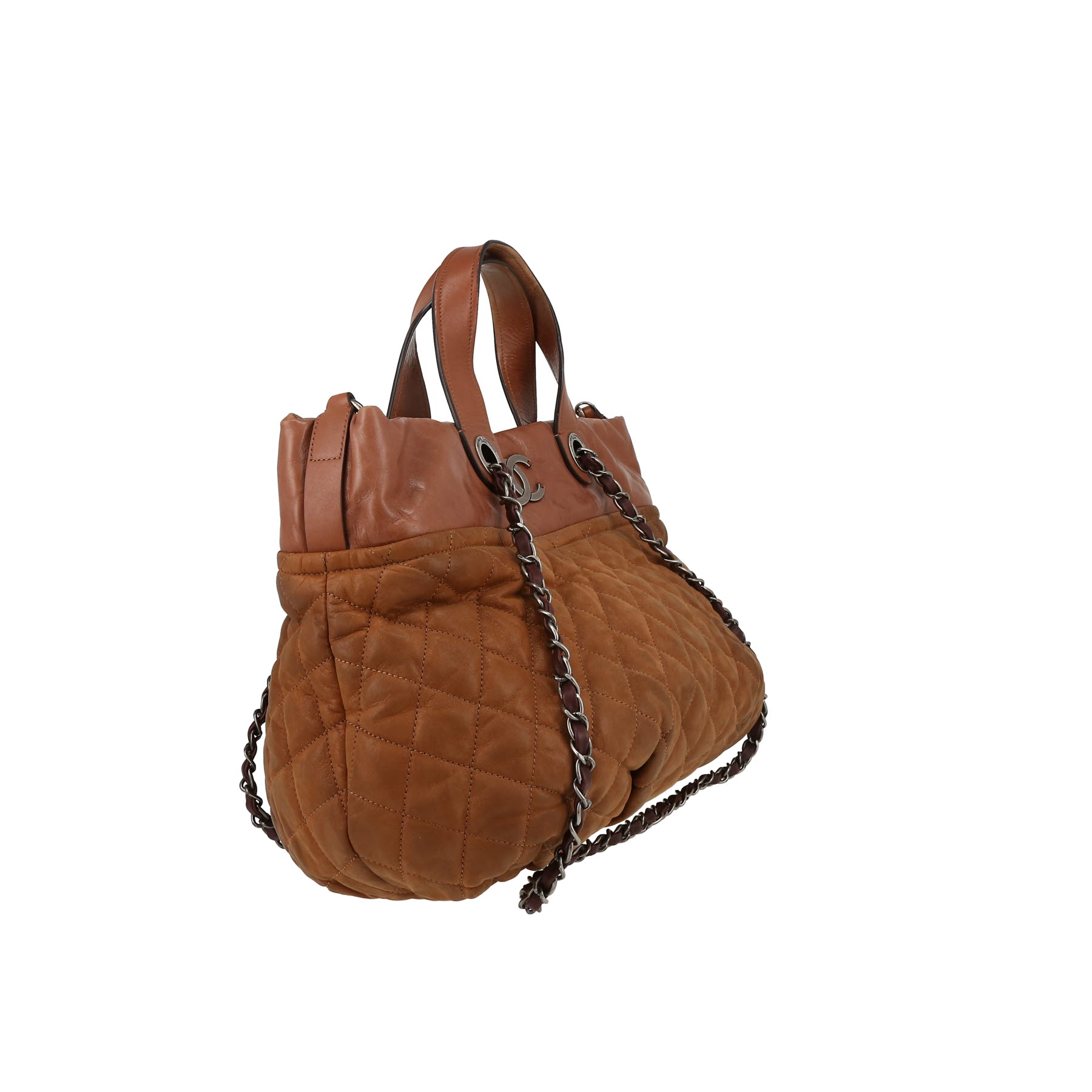 Chanel   shopping bag  in brown quilted leather