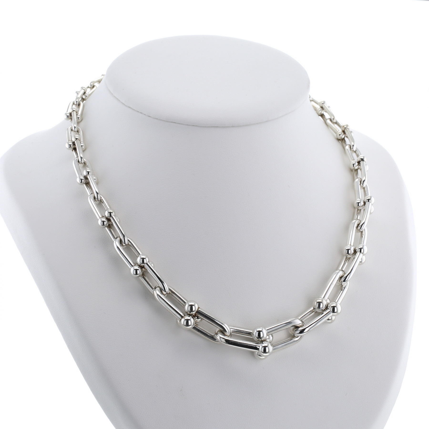 Tiffany 
Co City HardWear necklace in silver