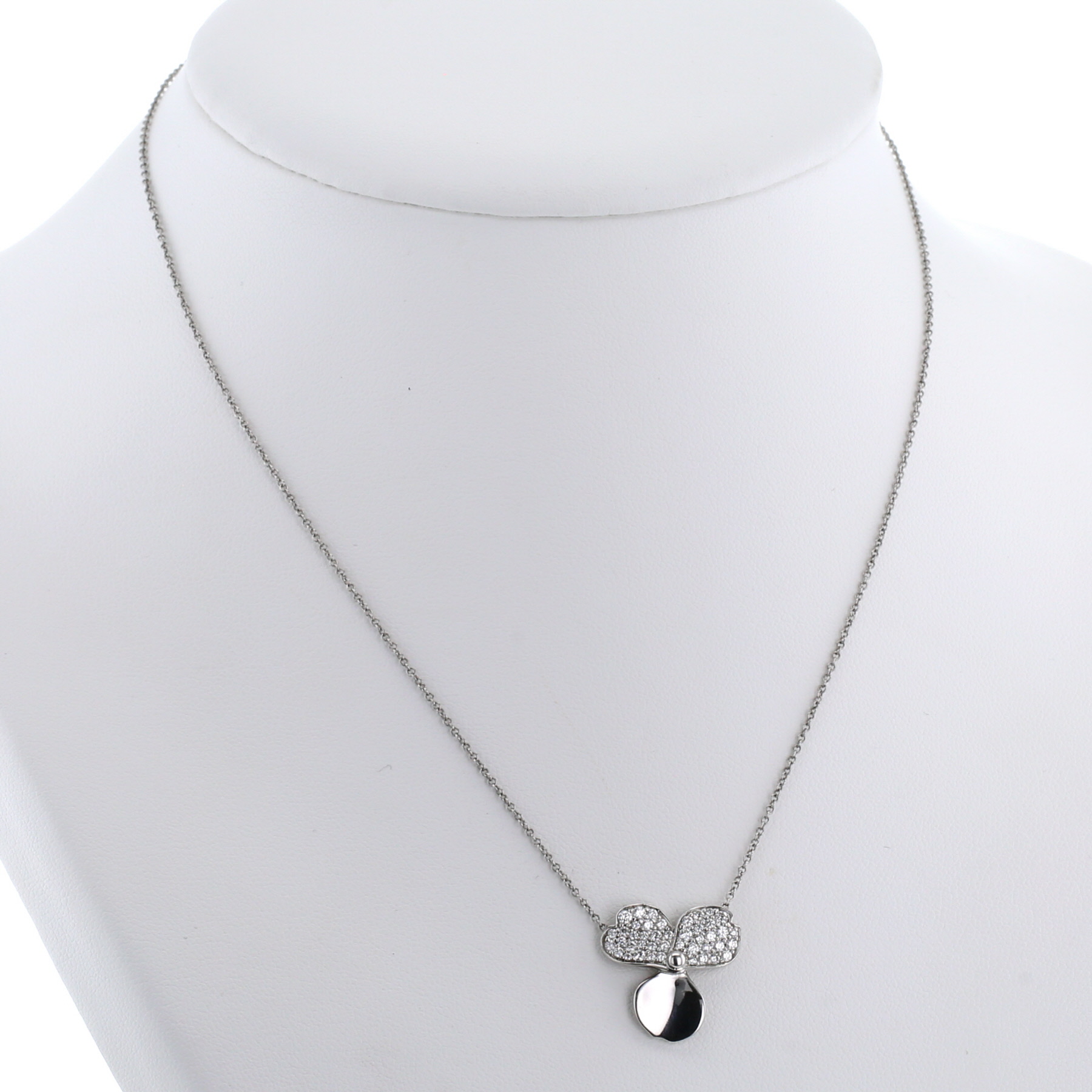 Tiffany 
Co Paper Flowers necklace in platinium and diamonds