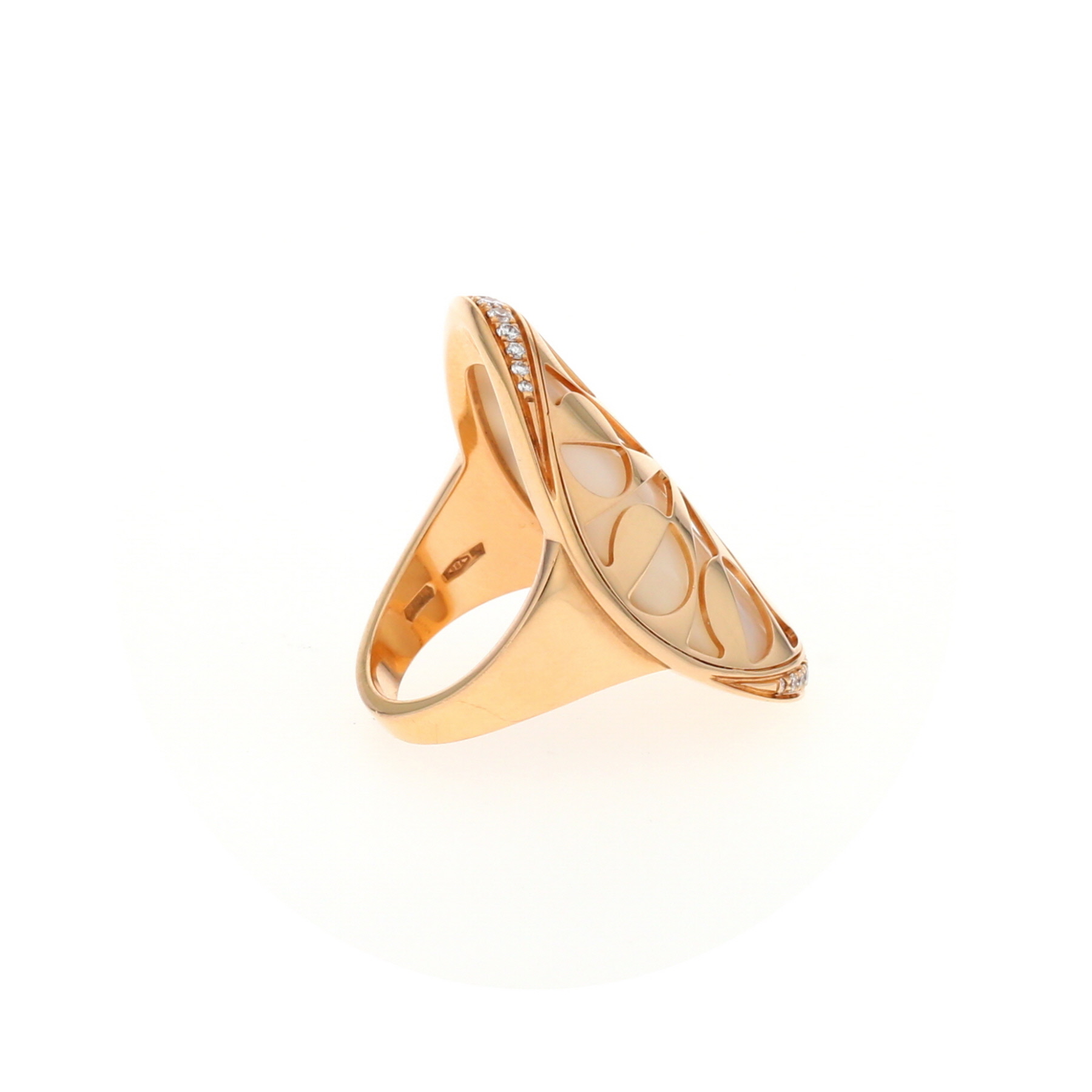 Anello Bulgari Intarsio in oro rosa, madreperla e diamanti