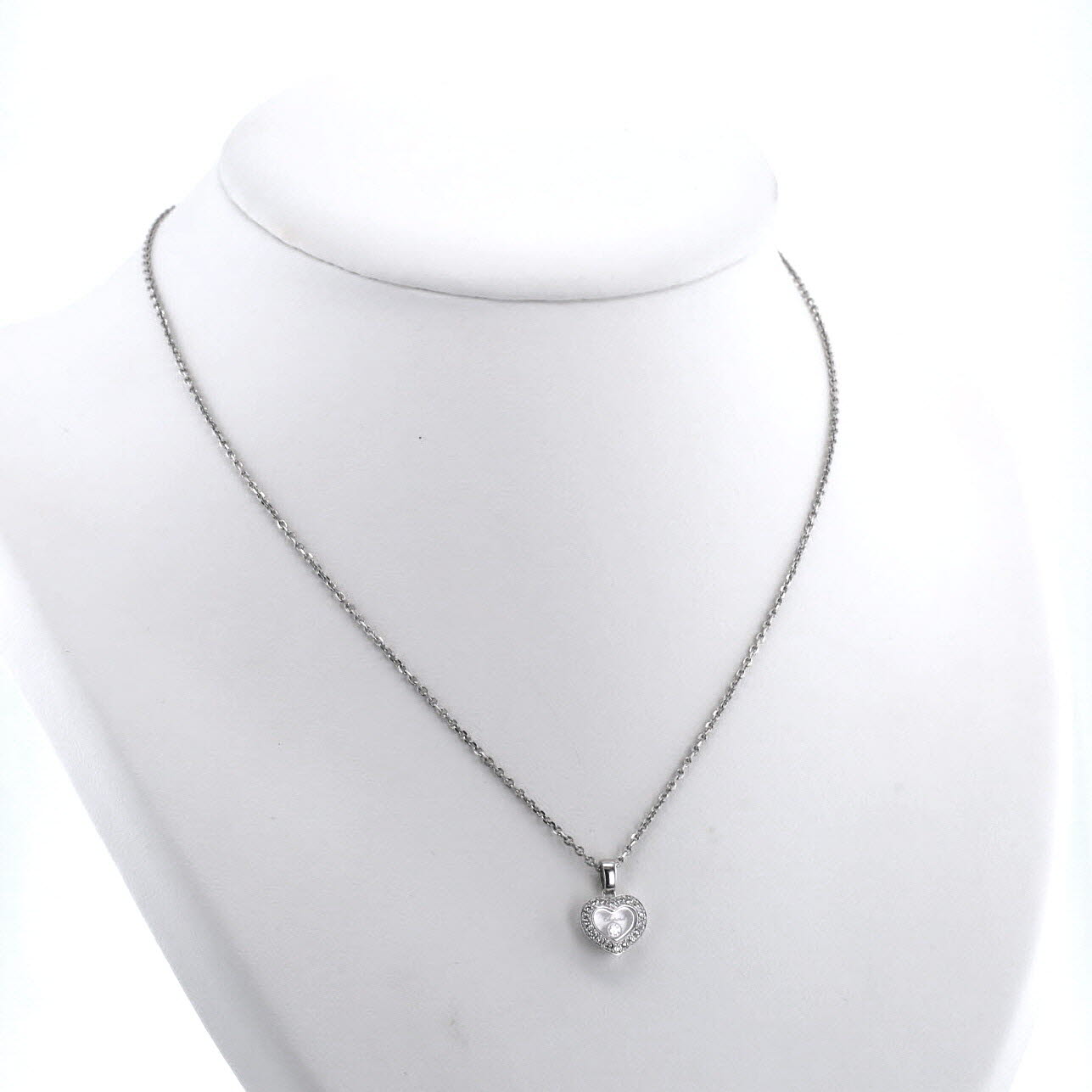 Chopard Happy Diamonds Icon necklace in white gold and diamonds