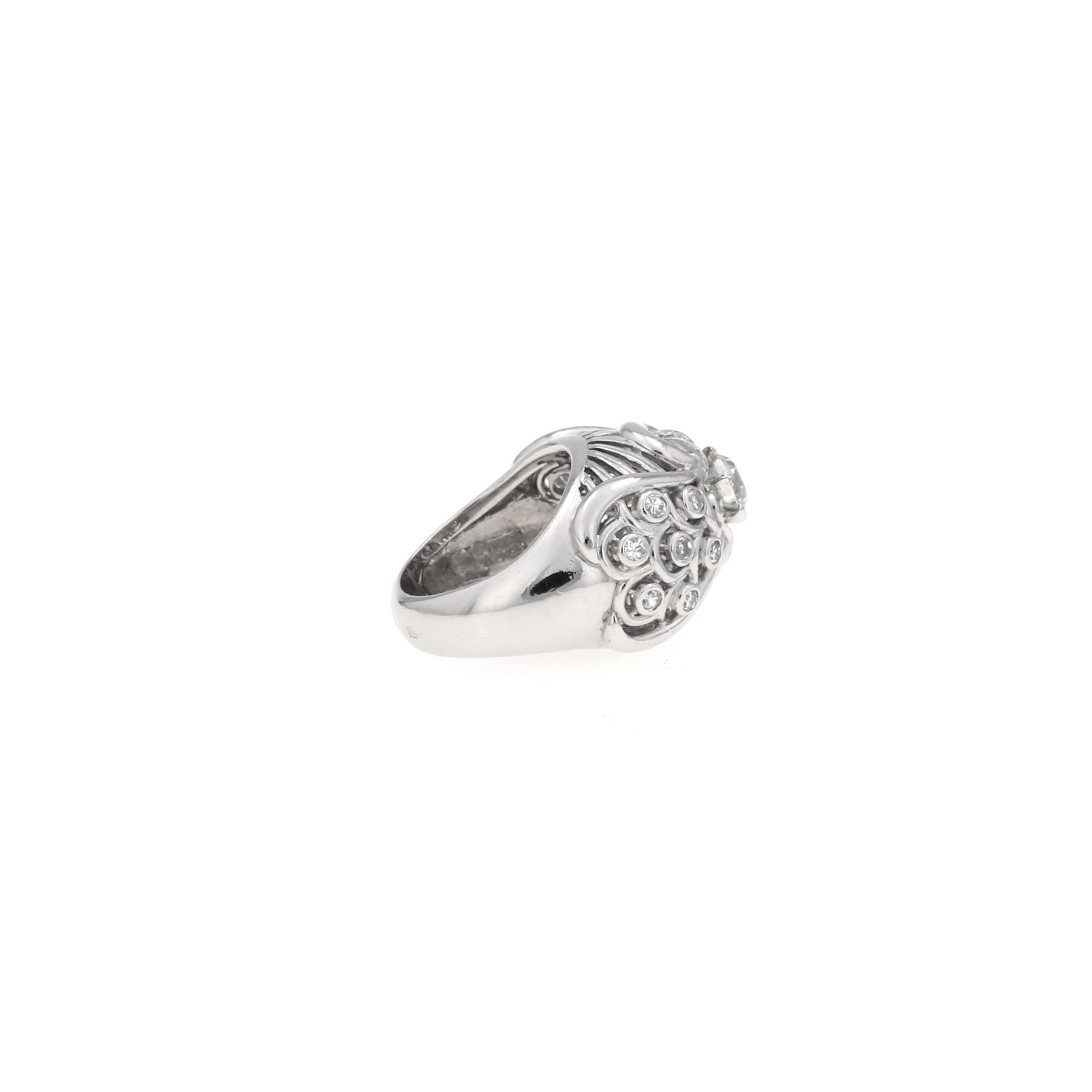 Vintage   1960's boule ring in platinium, white gold and diamonds