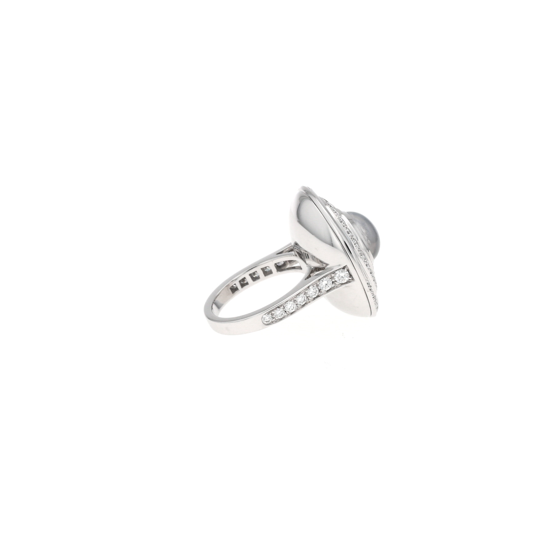 Boucheron Esmeralda ring in white gold, moonstone and diamonds