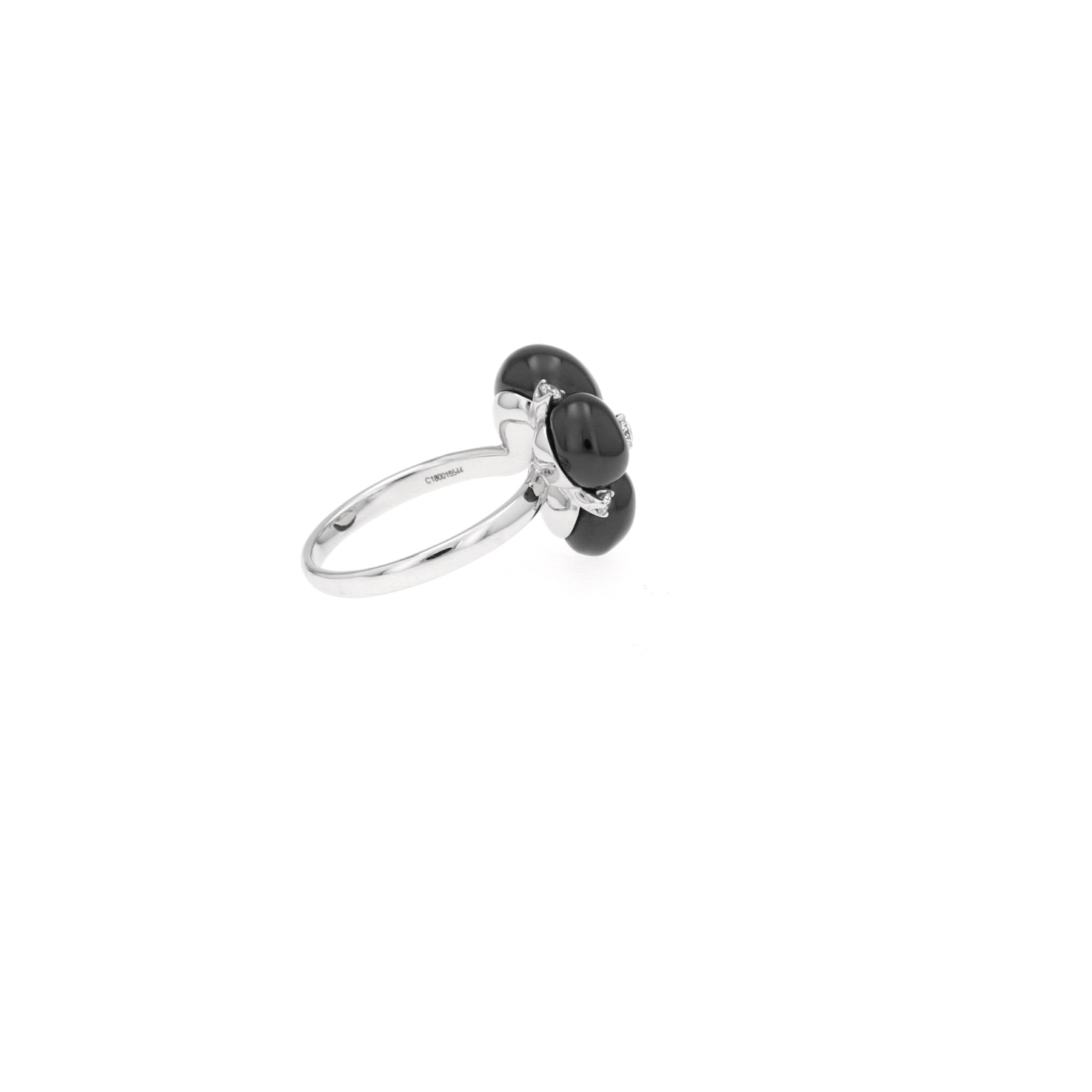 Pomellato Capri large model ring in white gold, diamonds and ceramic