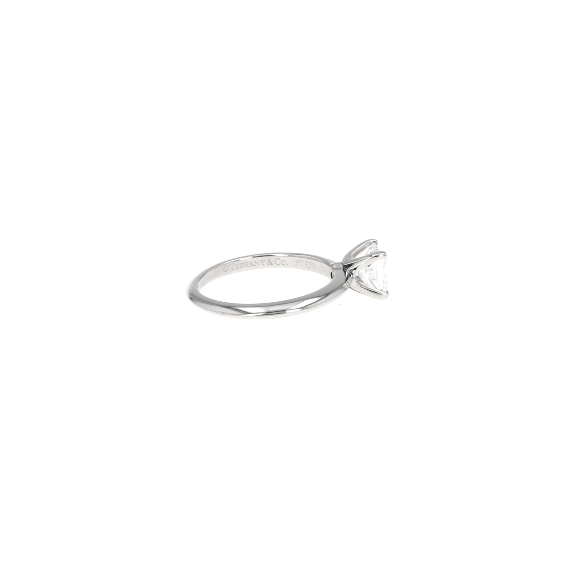 Sortija solitaria Tiffany & Co Setting de platino y diamante