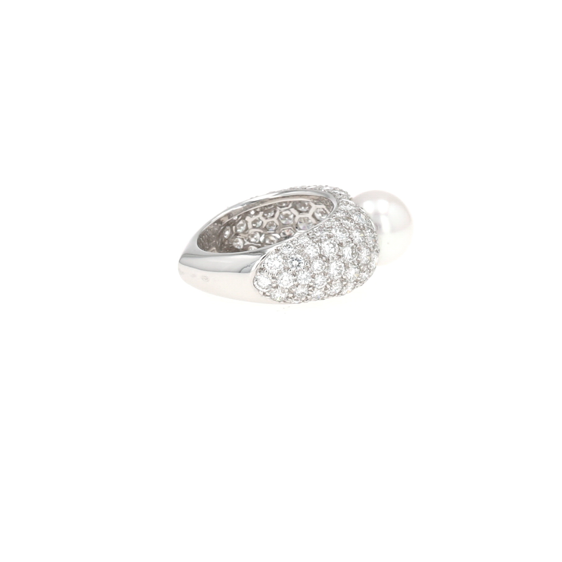 Cartier Juliette ring in white gold, diamonds and pearl
