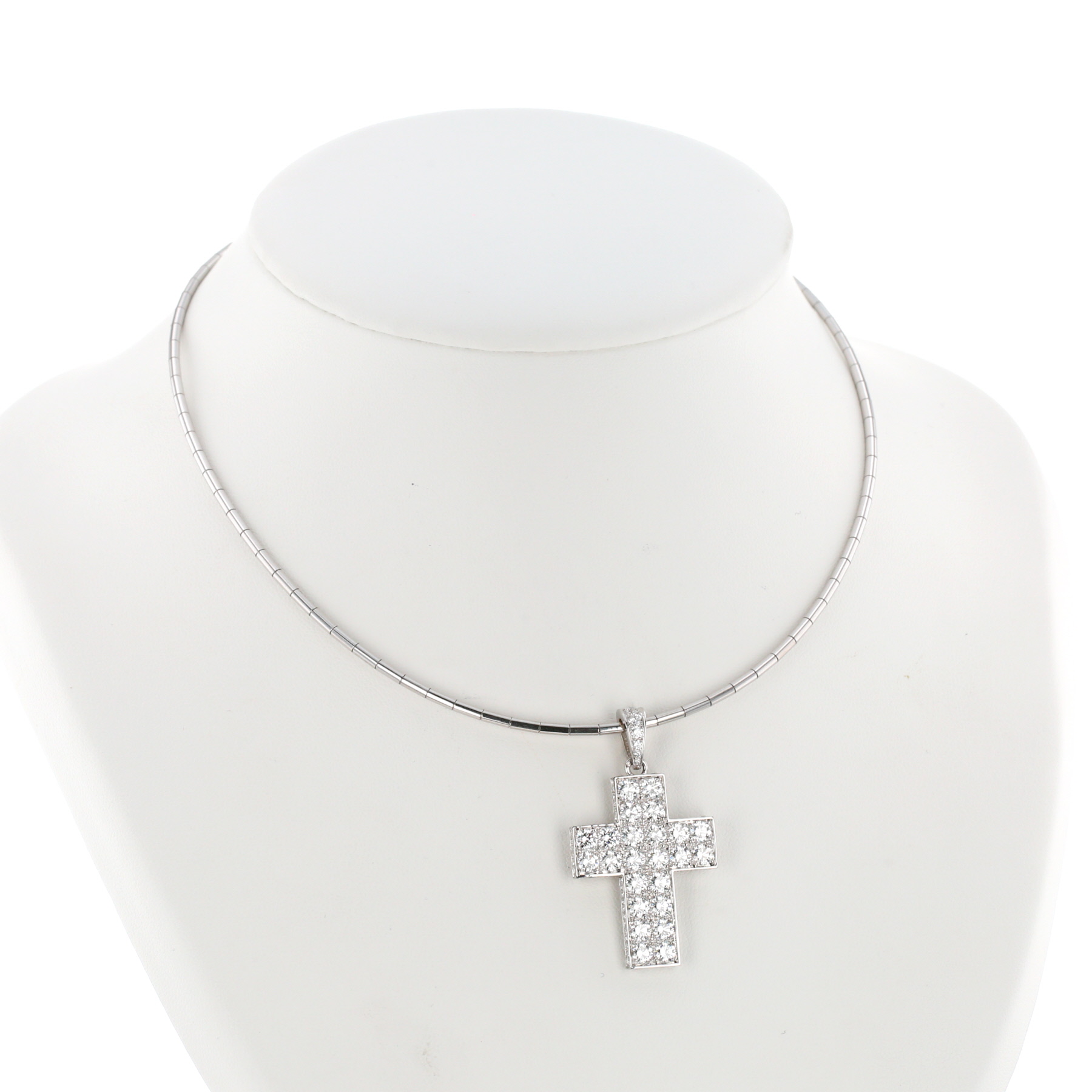 Cartier  necklace in white gold and diamonds