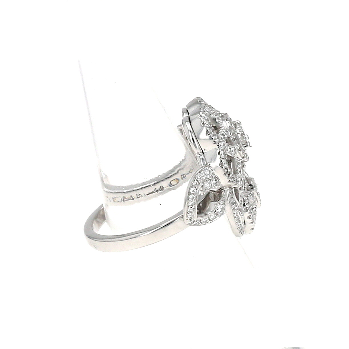 Chanel Camélia Fil ring in white gold and diamonds