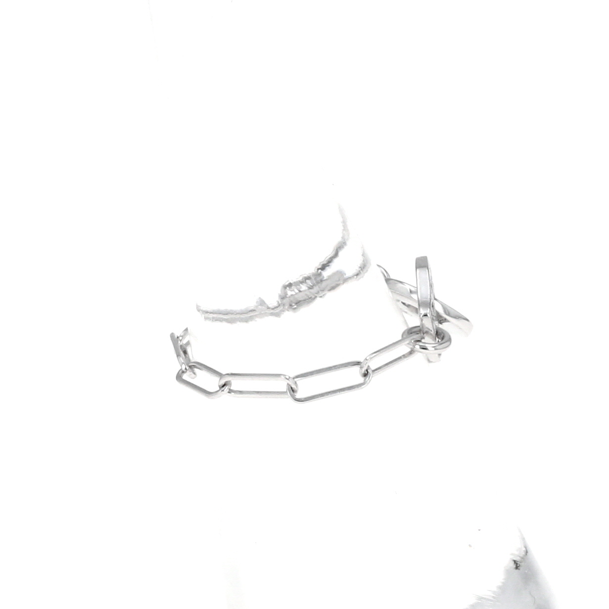 Dinh Van Menottes R7,5 ring in white gold and diamonds