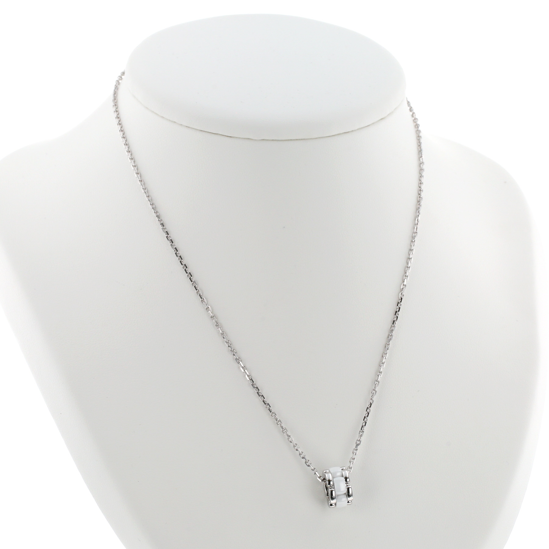 Ciondolo Chanel Ultra in oro bianco e ceramica bianco