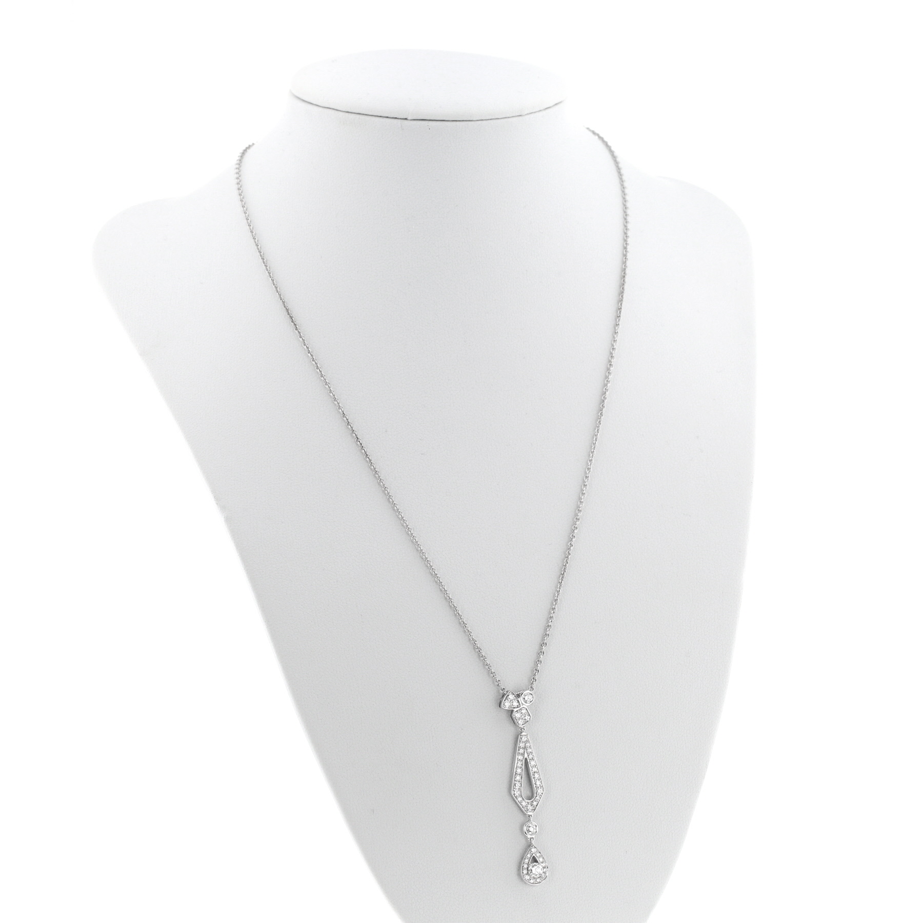 Chaumet Joséphine necklace in white gold and diamonds