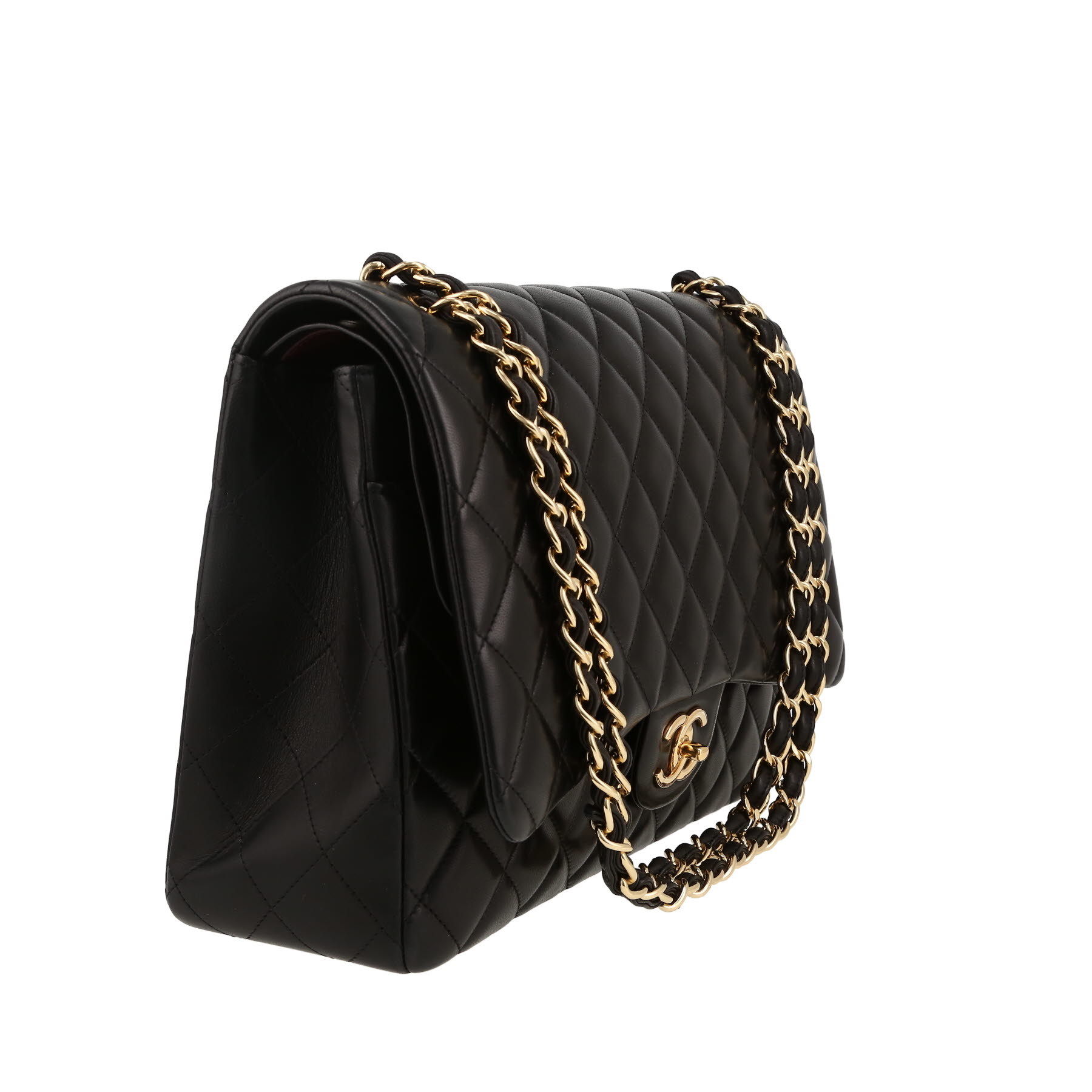 Chanel  Timeless Maxi Jumbo shoulder bag  in black quilted leather