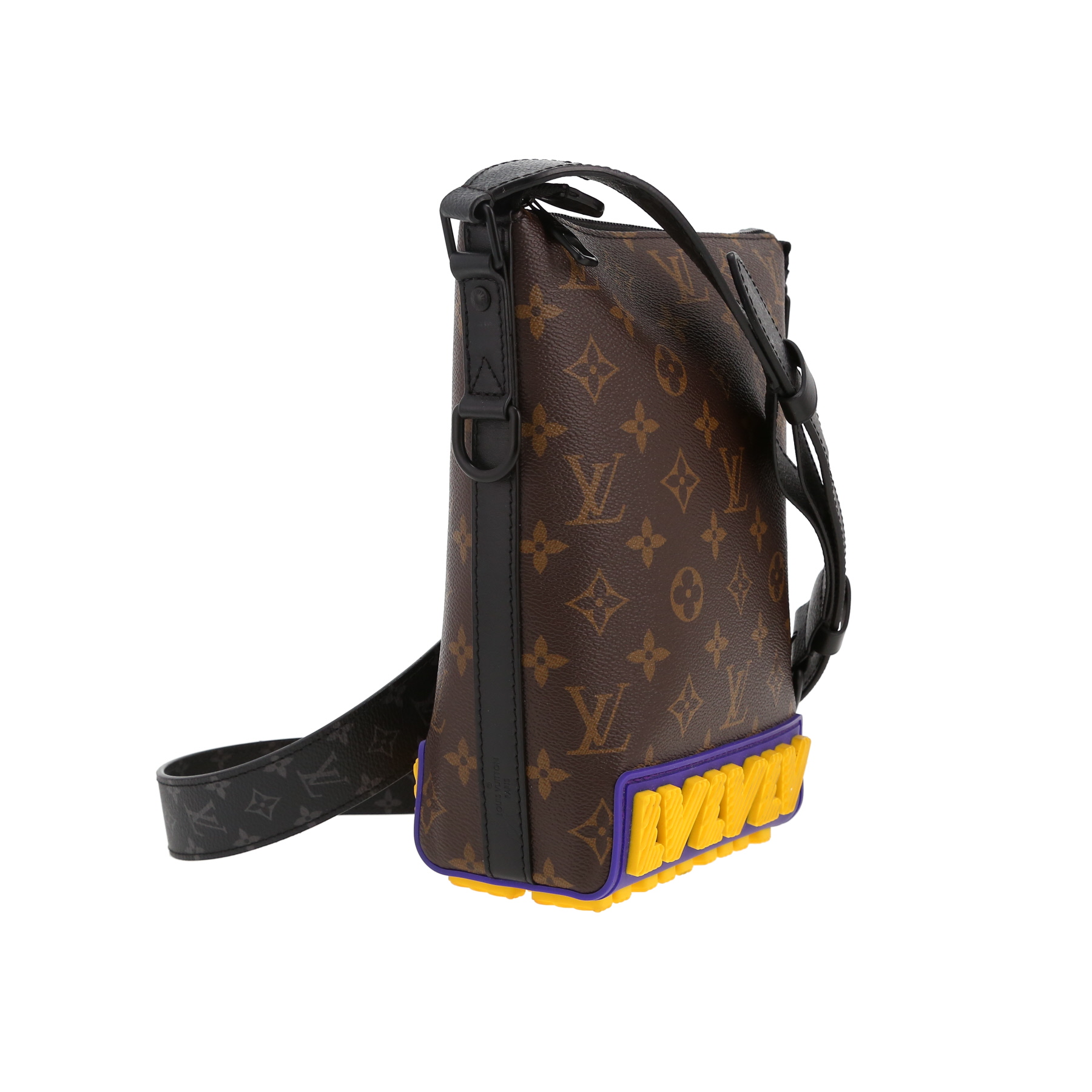 Louis Vuitton   shoulder bag  in brown monogram canvas  and black monogram canvas
